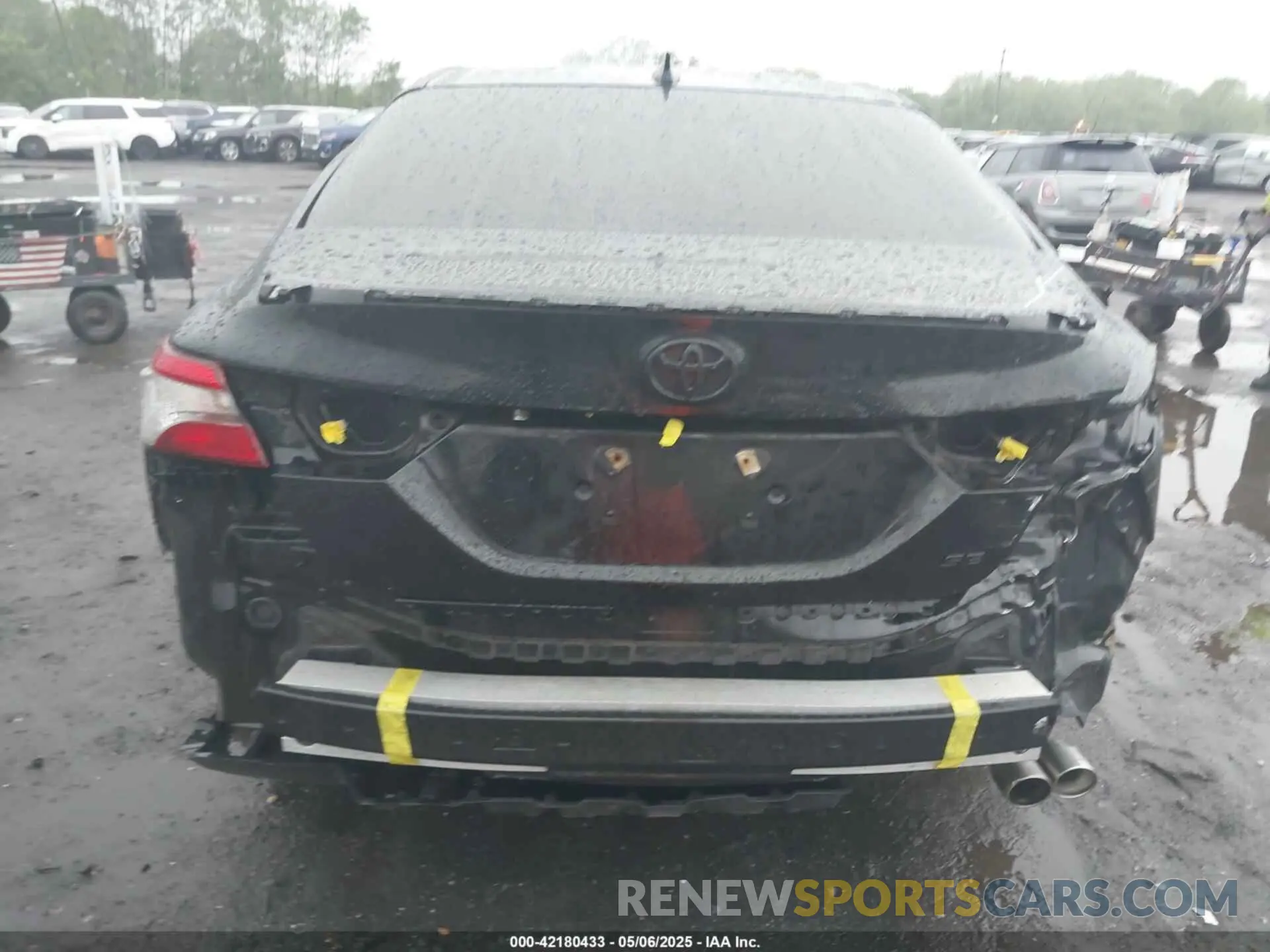 16 Фотография поврежденного автомобиля 4T1B11HK4KU268400 TOYOTA CAMRY 2019