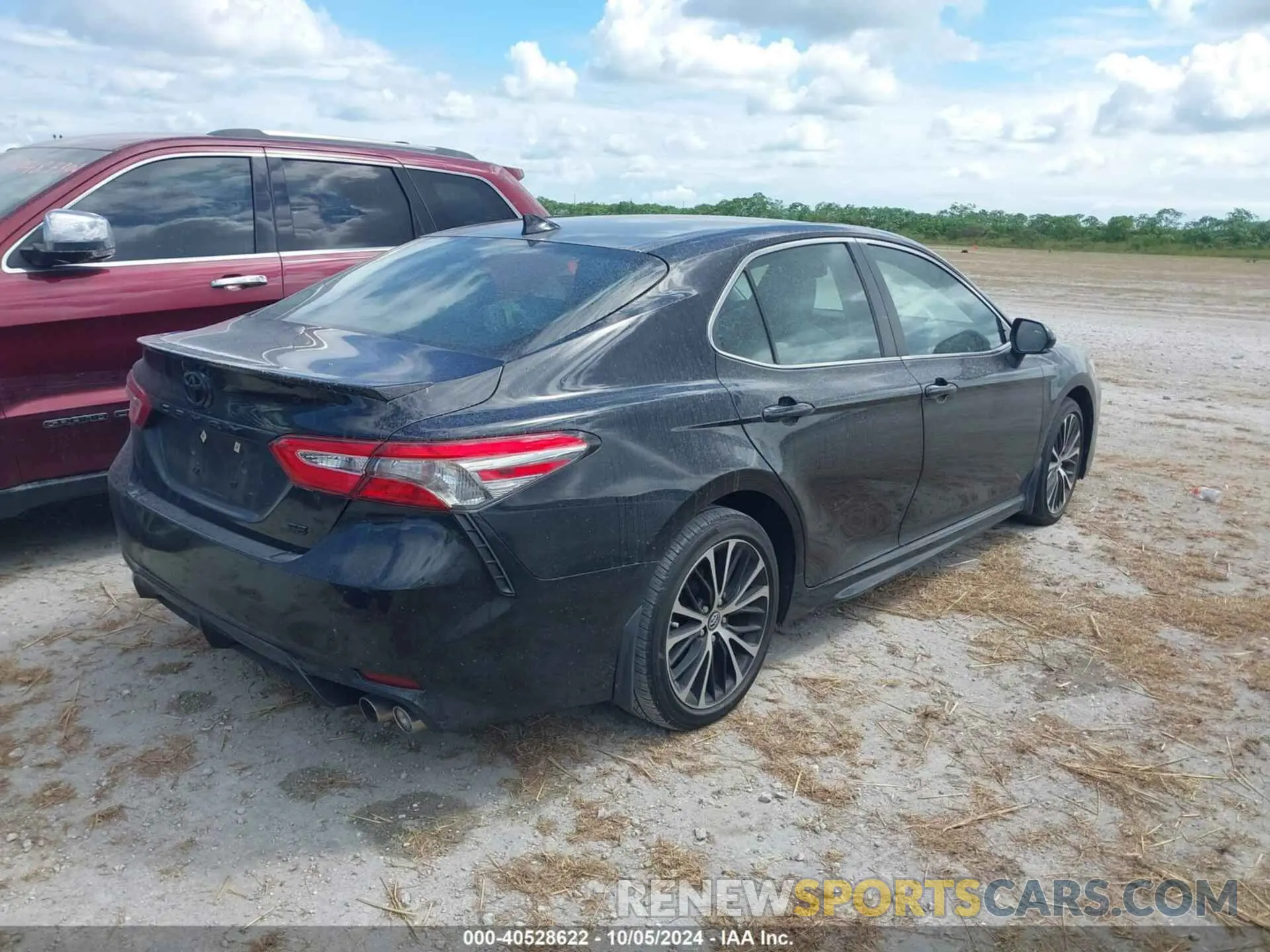 4 Фотография поврежденного автомобиля 4T1B11HK4KU272334 TOYOTA CAMRY 2019