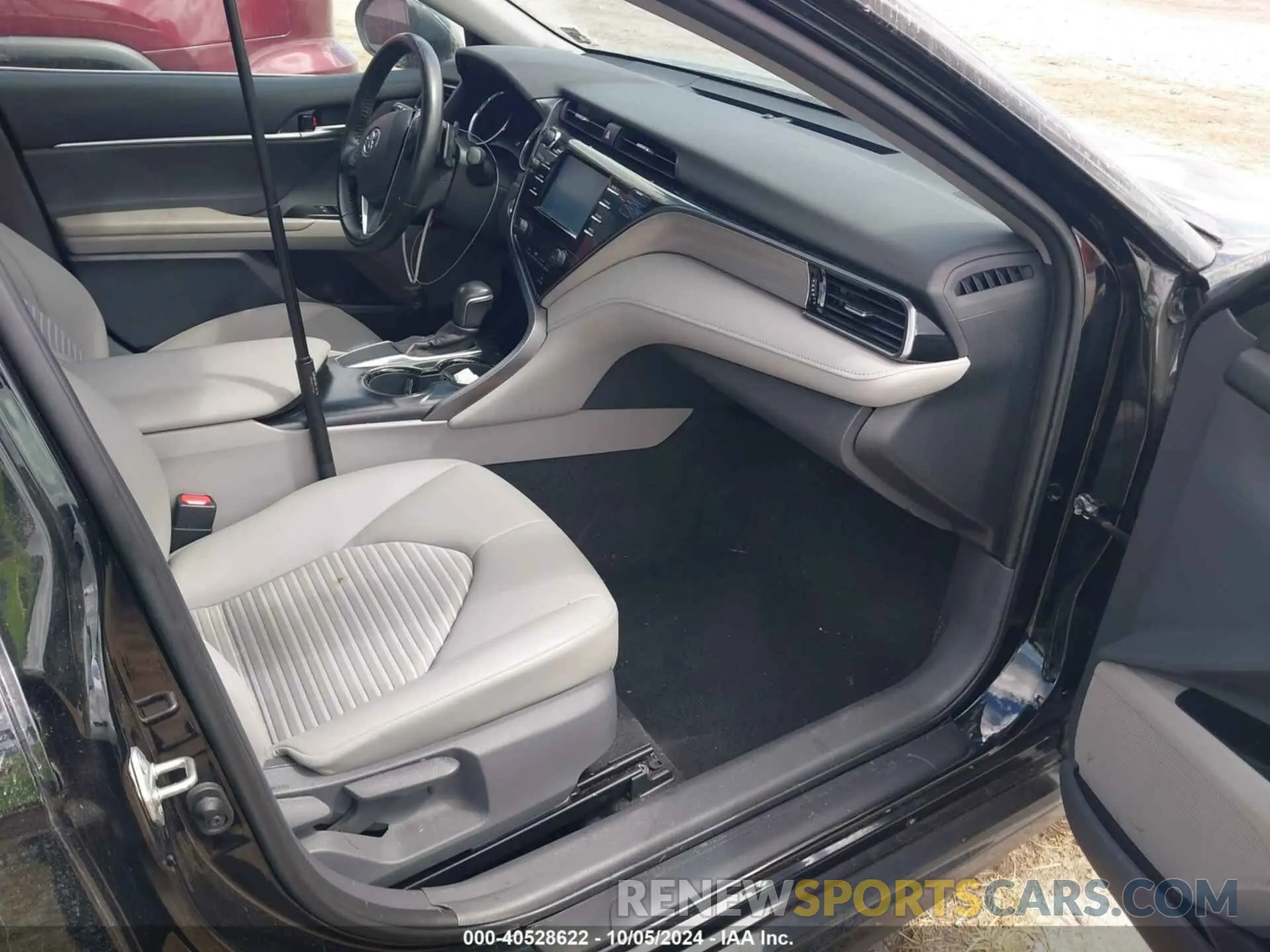 5 Фотография поврежденного автомобиля 4T1B11HK4KU272334 TOYOTA CAMRY 2019