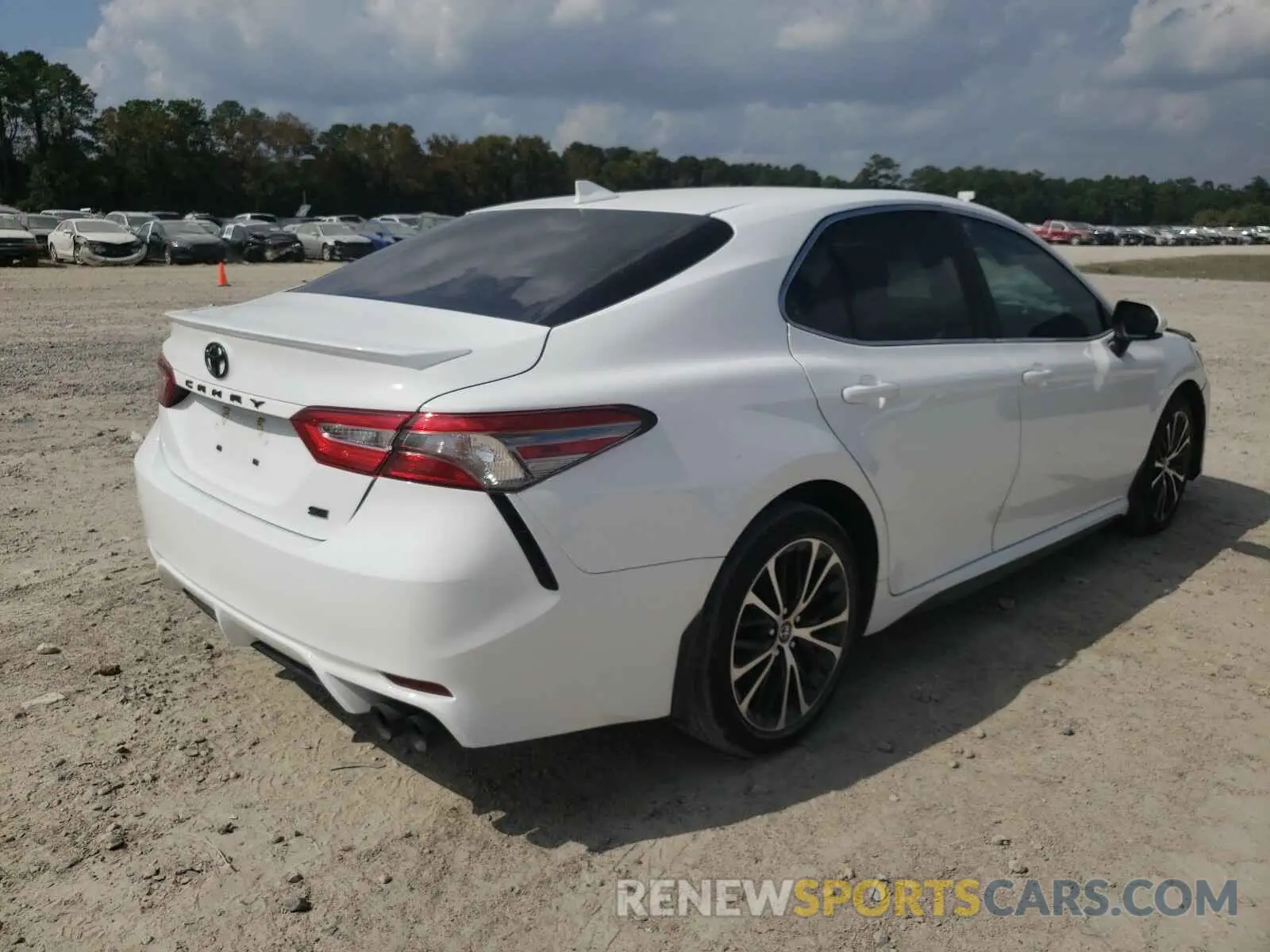 4 Photograph of a damaged car 4T1B11HK4KU273175 TOYOTA CAMRY 2019