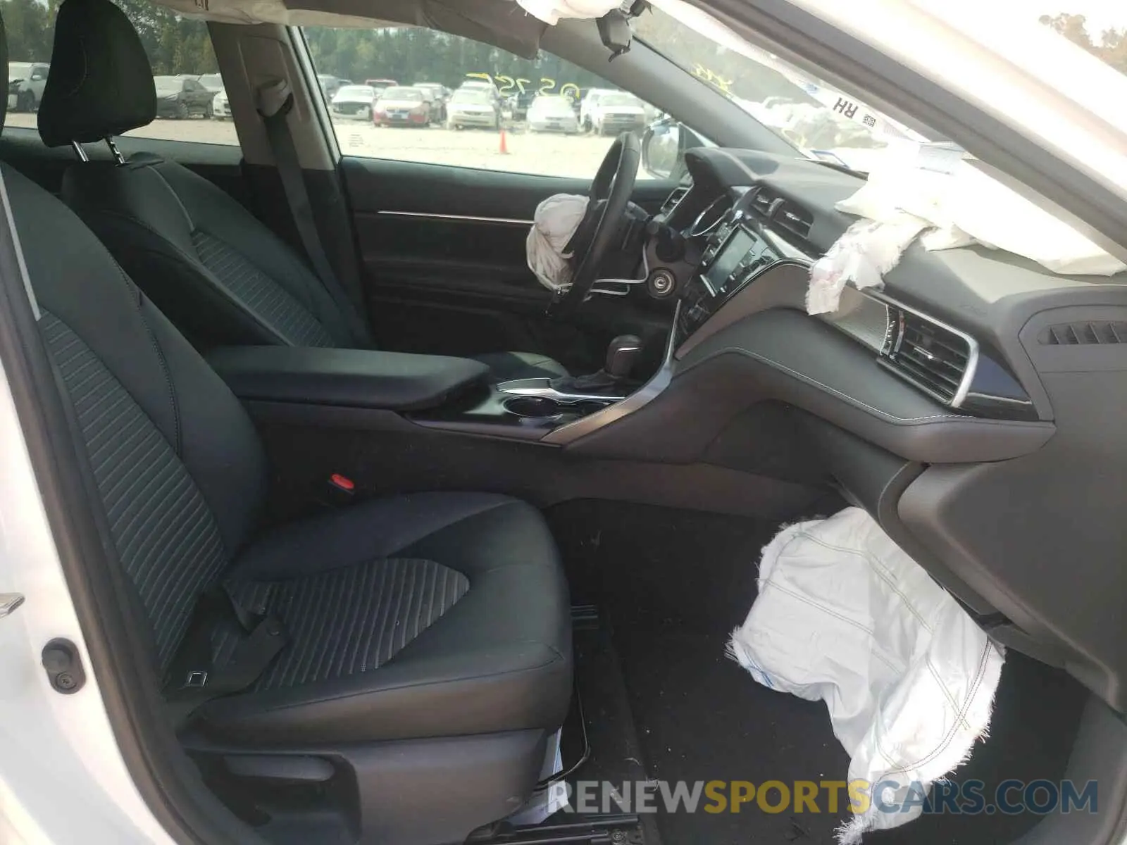 5 Photograph of a damaged car 4T1B11HK4KU273175 TOYOTA CAMRY 2019