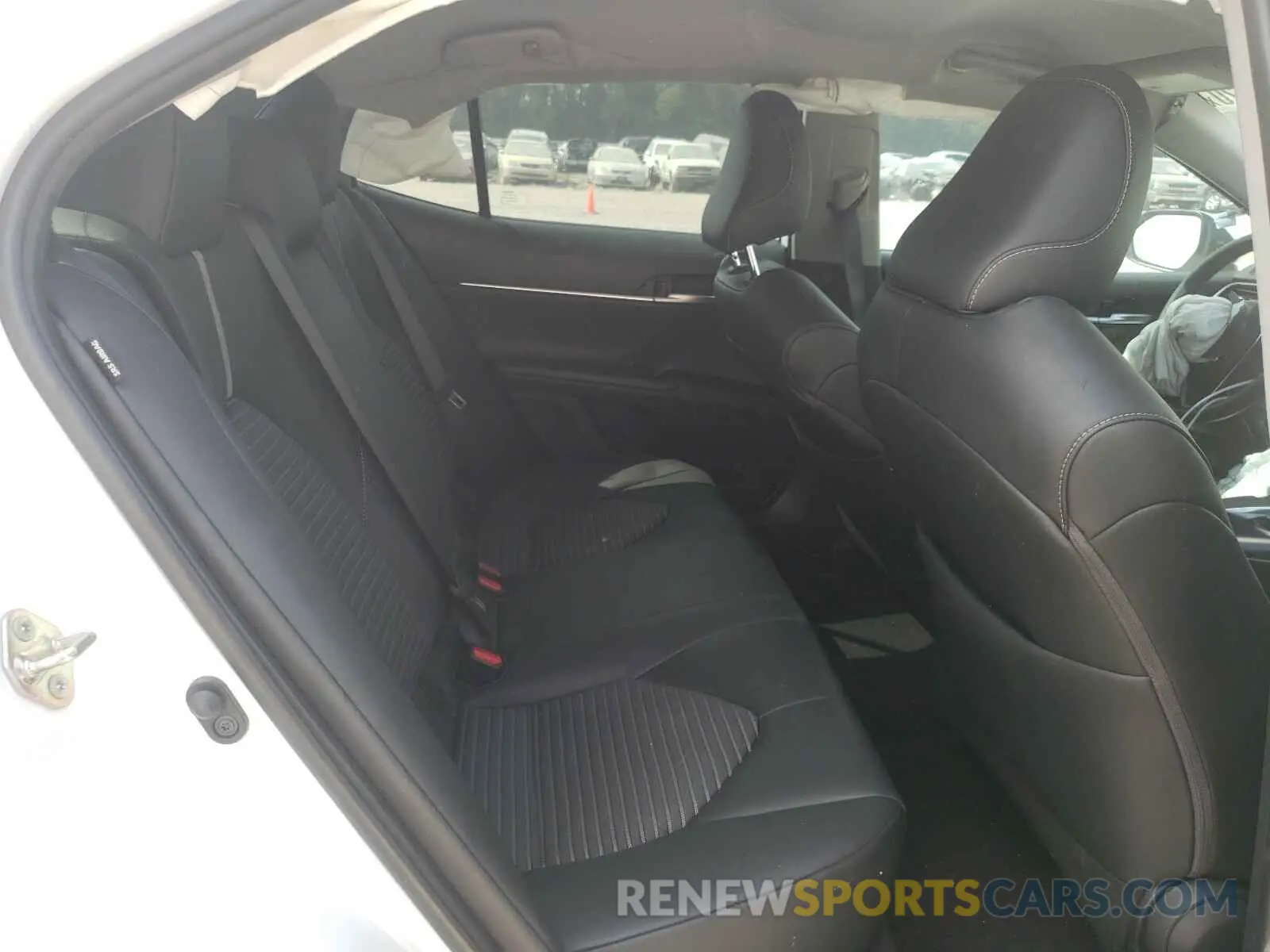 6 Photograph of a damaged car 4T1B11HK4KU273175 TOYOTA CAMRY 2019
