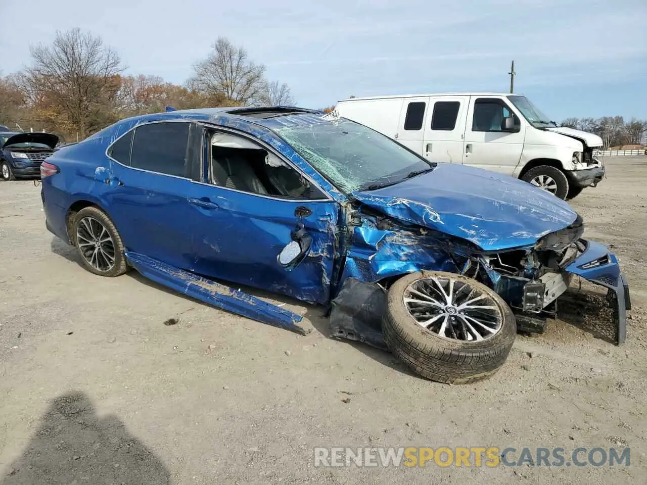 4 Фотография поврежденного автомобиля 4T1B11HK4KU273581 TOYOTA CAMRY 2019
