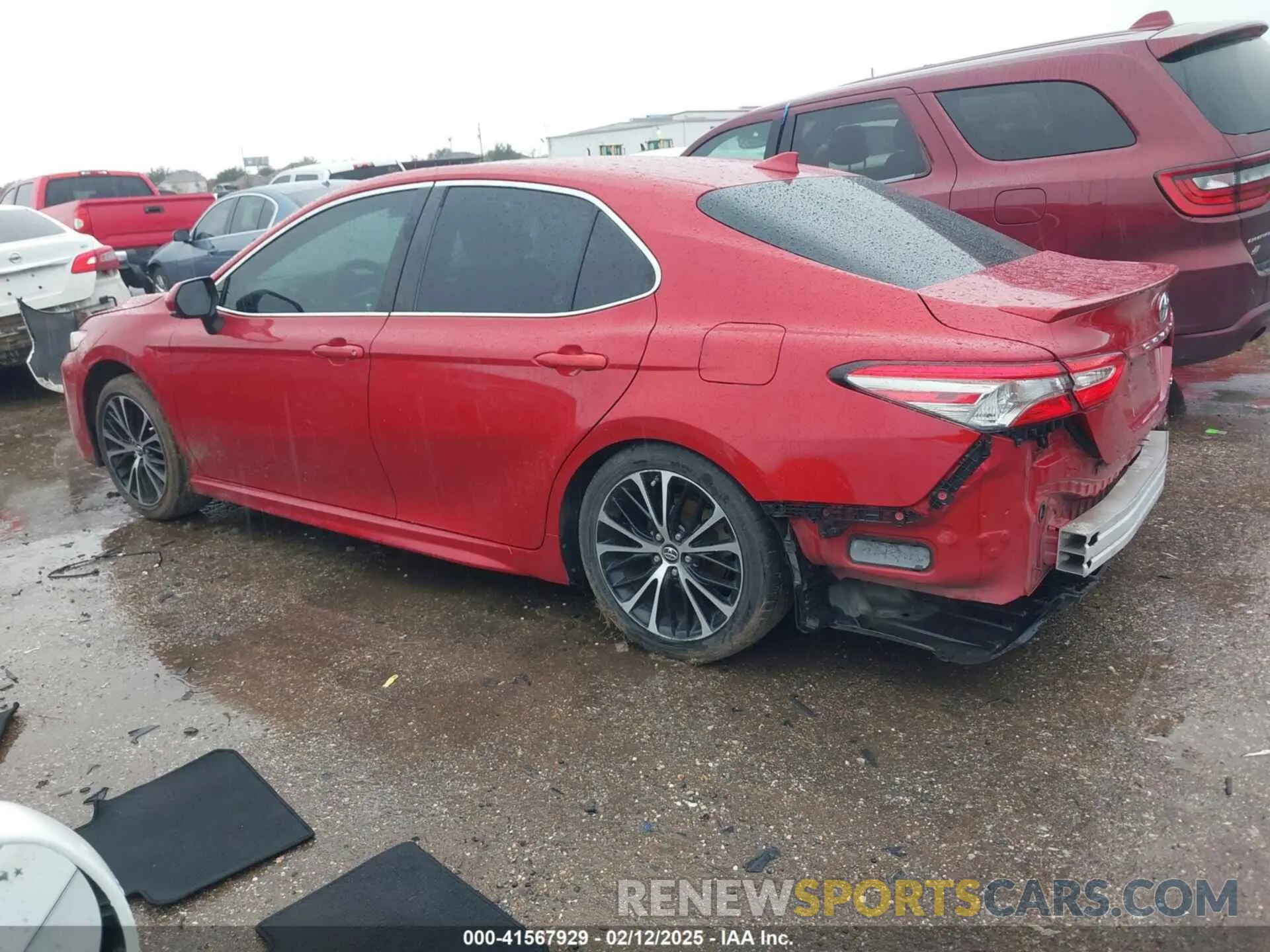 15 Photograph of a damaged car 4T1B11HK4KU274648 TOYOTA CAMRY 2019