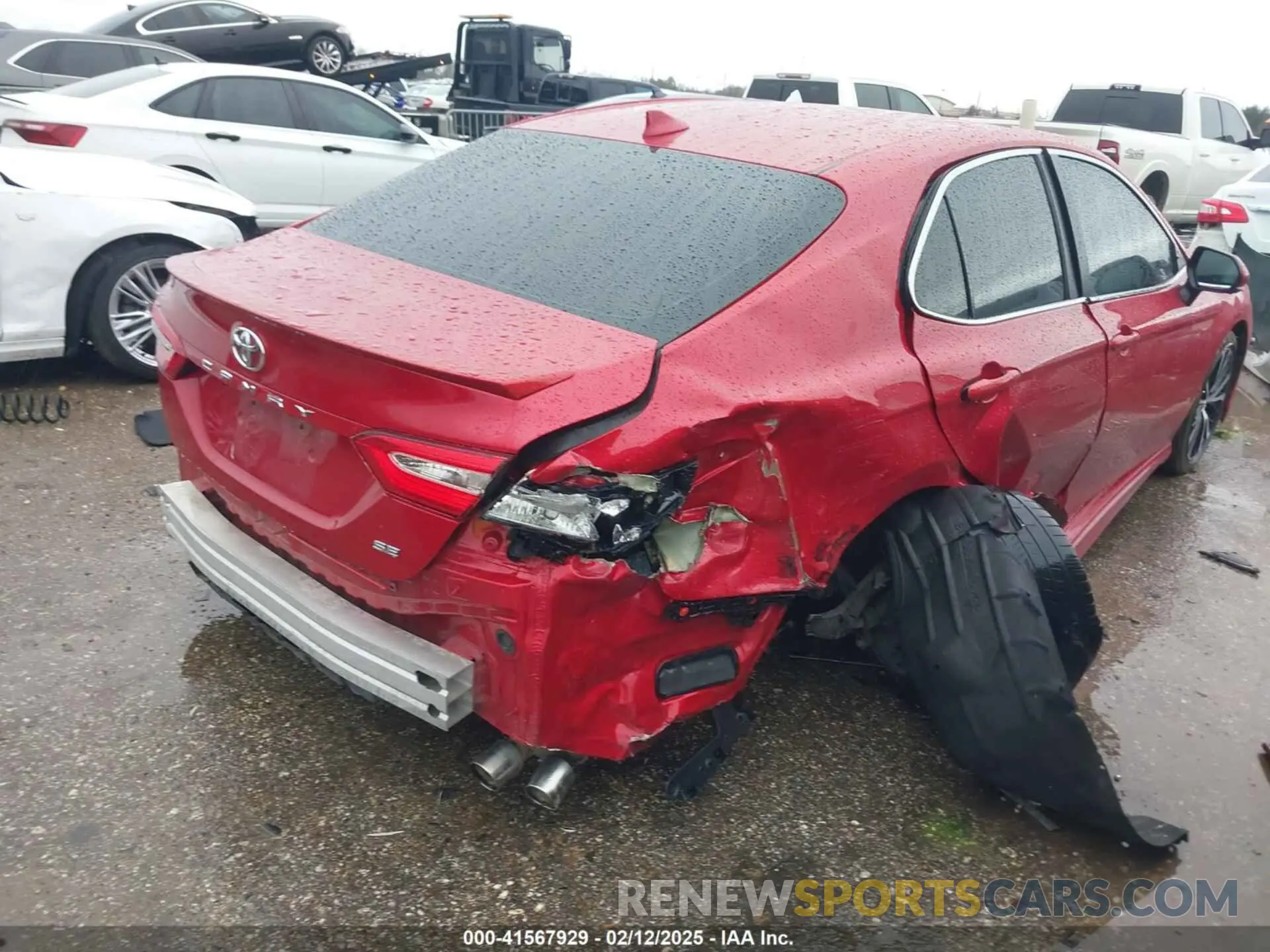 4 Photograph of a damaged car 4T1B11HK4KU274648 TOYOTA CAMRY 2019