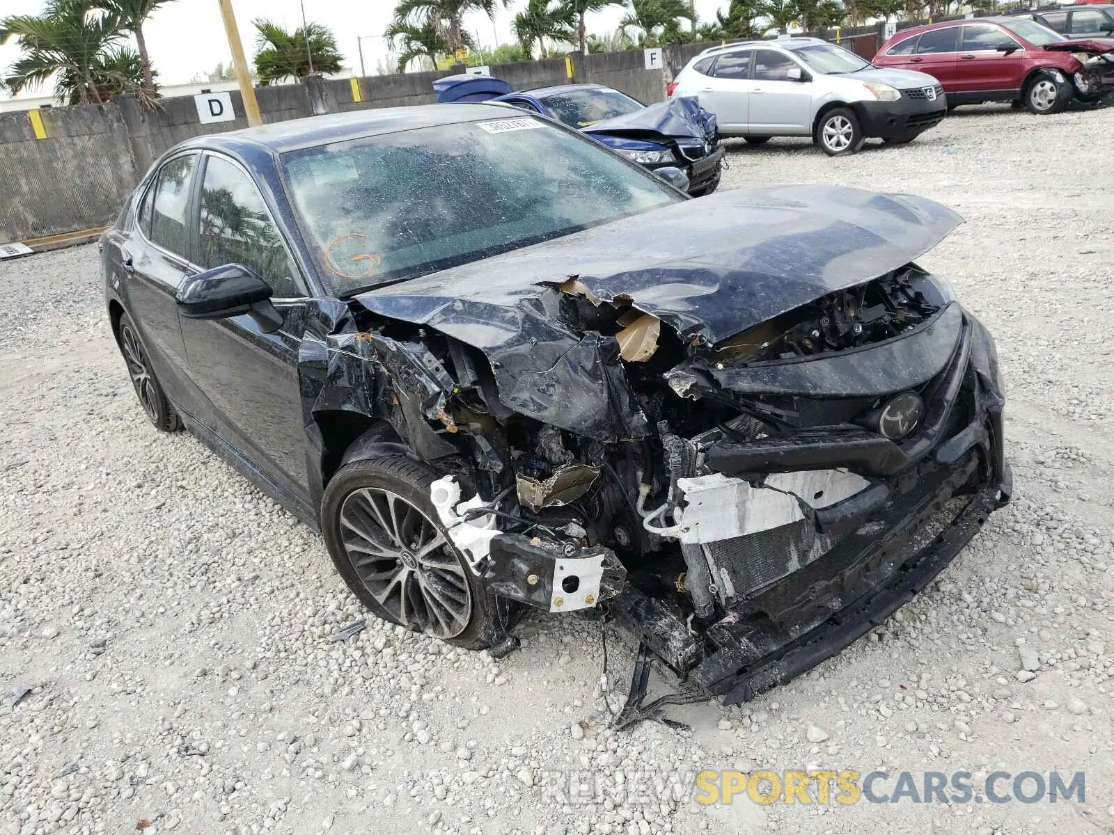 1 Photograph of a damaged car 4T1B11HK4KU279753 TOYOTA CAMRY 2019
