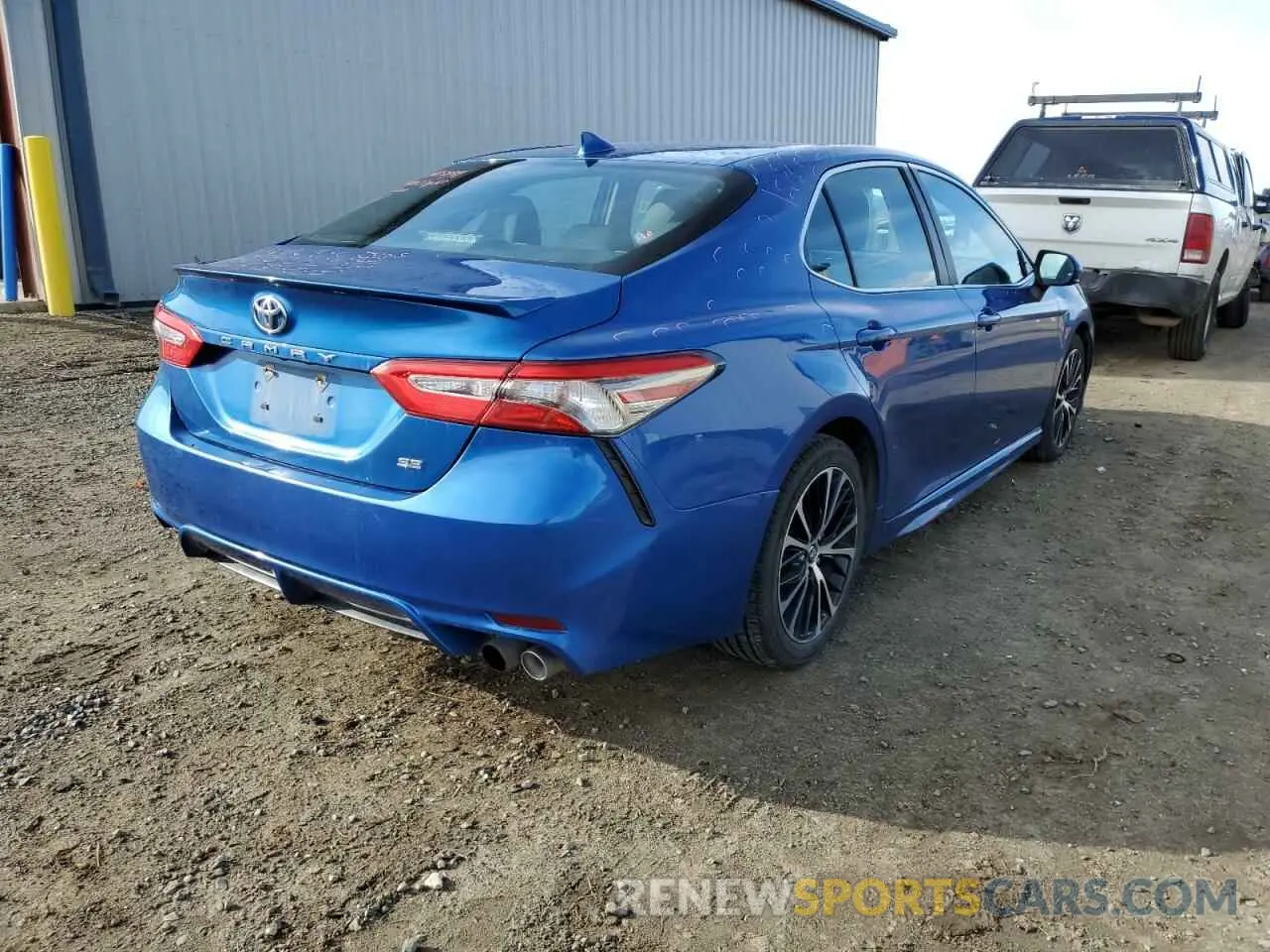 4 Photograph of a damaged car 4T1B11HK4KU282104 TOYOTA CAMRY 2019