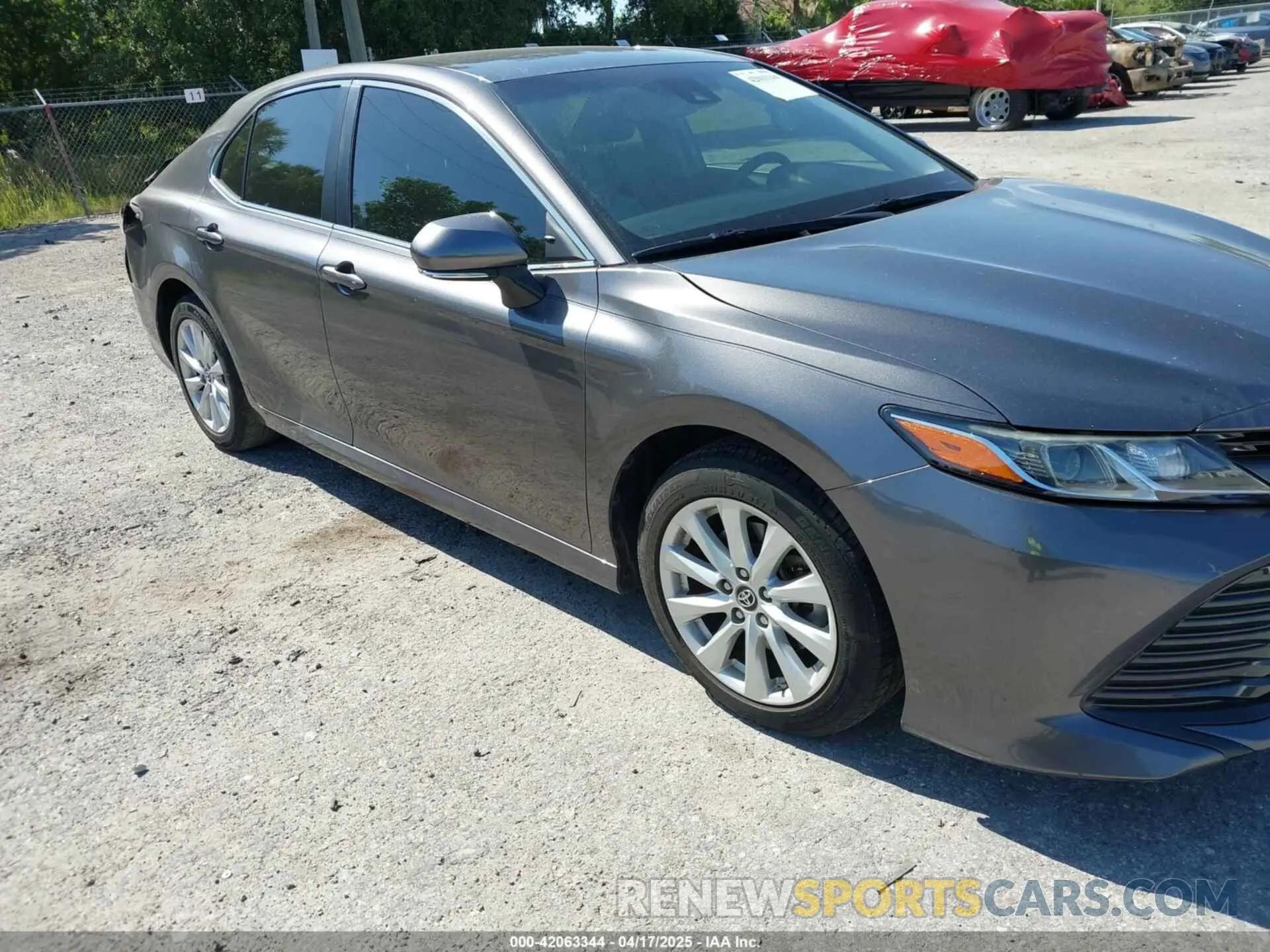 1 Фотография поврежденного автомобиля 4T1B11HK4KU286959 TOYOTA CAMRY 2019