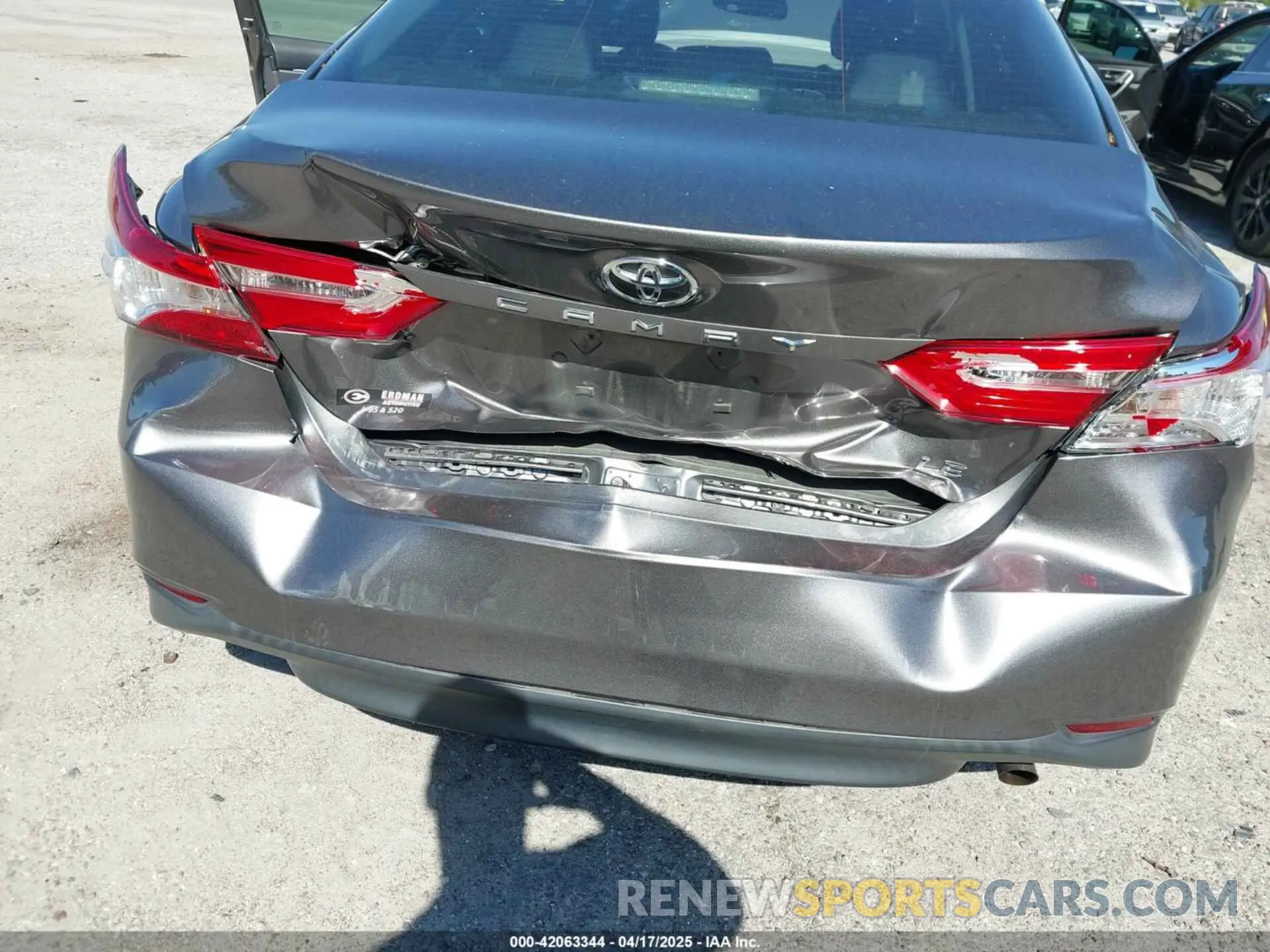 6 Фотография поврежденного автомобиля 4T1B11HK4KU286959 TOYOTA CAMRY 2019