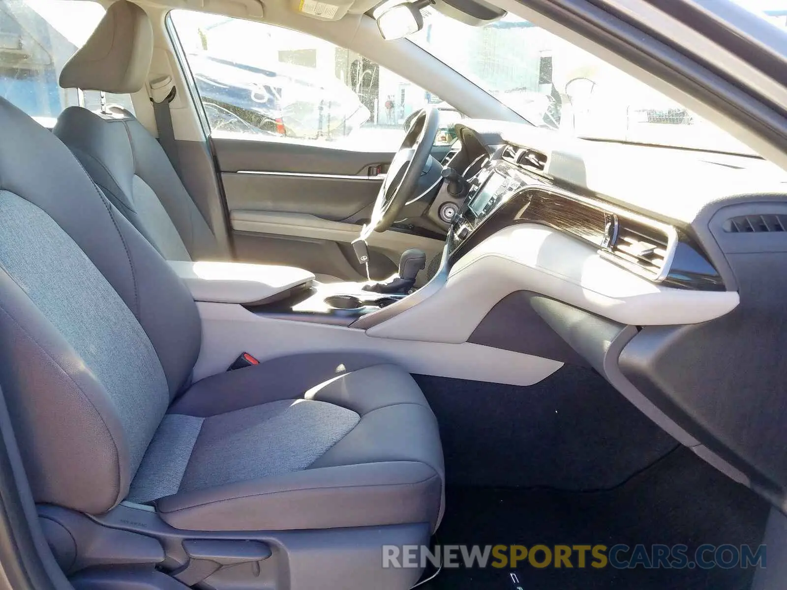 5 Photograph of a damaged car 4T1B11HK4KU686908 TOYOTA CAMRY 2019