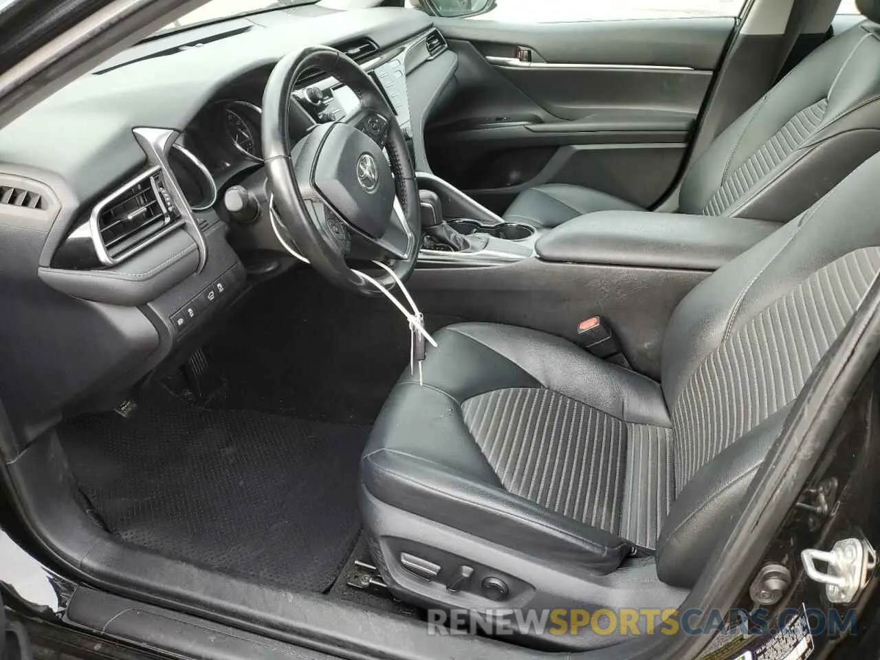 7 Фотография поврежденного автомобиля 4T1B11HK4KU687301 TOYOTA CAMRY 2019
