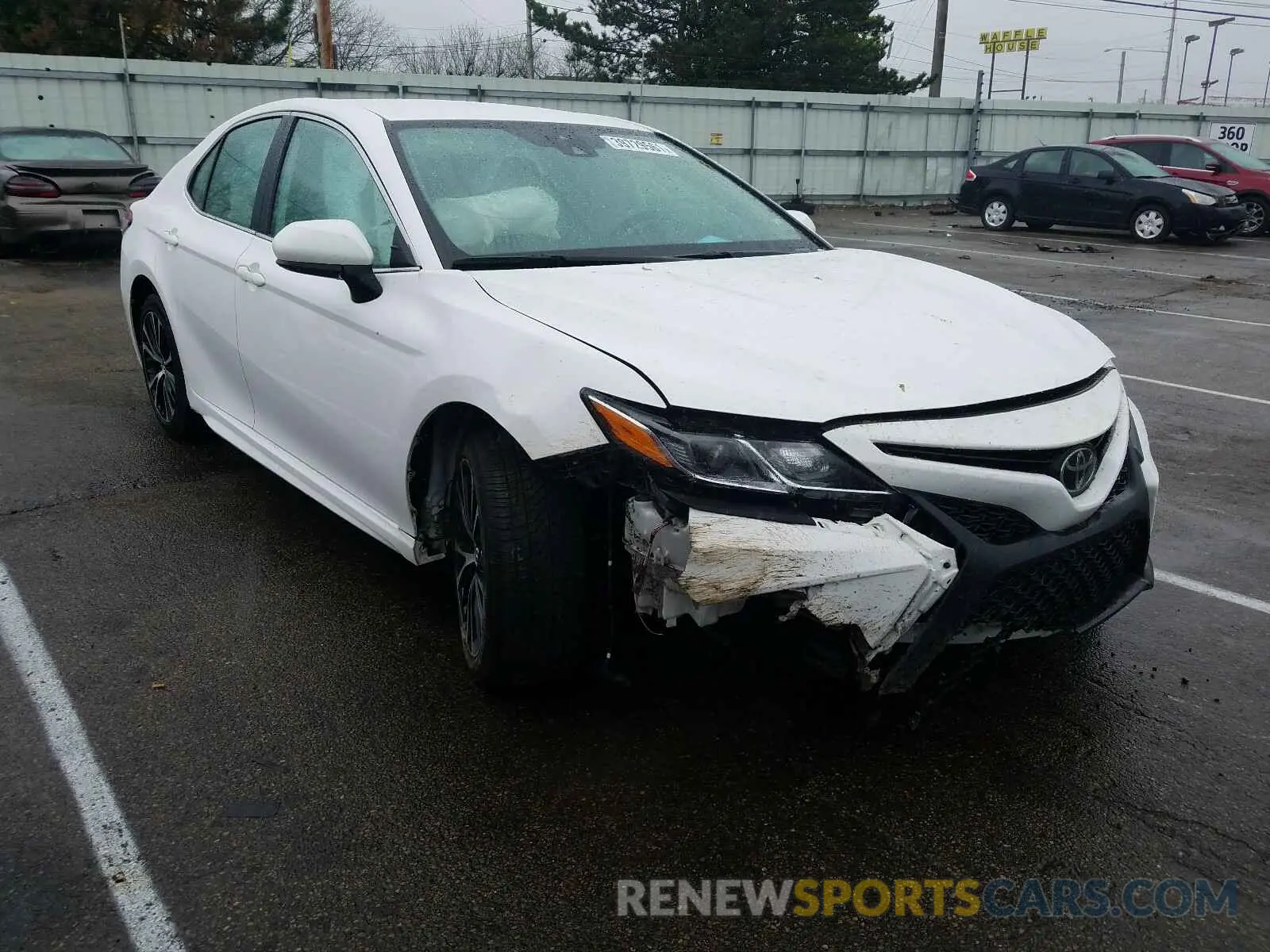 1 Photograph of a damaged car 4T1B11HK4KU689758 TOYOTA CAMRY 2019