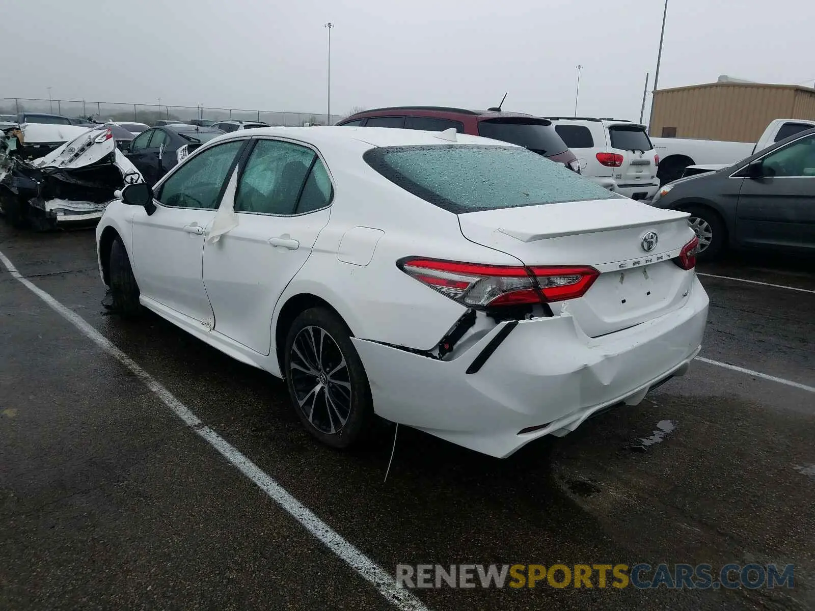 3 Photograph of a damaged car 4T1B11HK4KU689758 TOYOTA CAMRY 2019