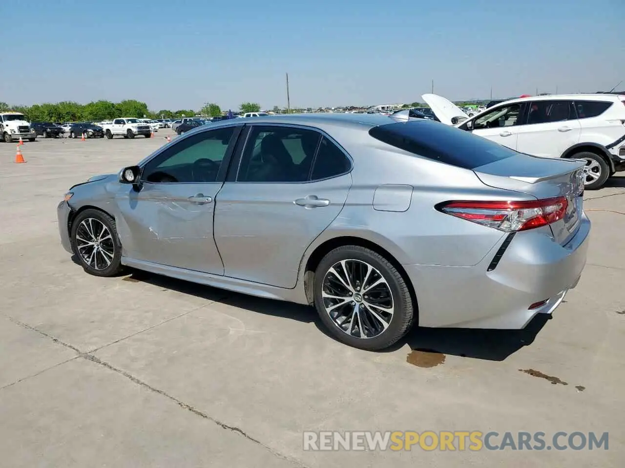 2 Photograph of a damaged car 4T1B11HK4KU690196 TOYOTA CAMRY 2019
