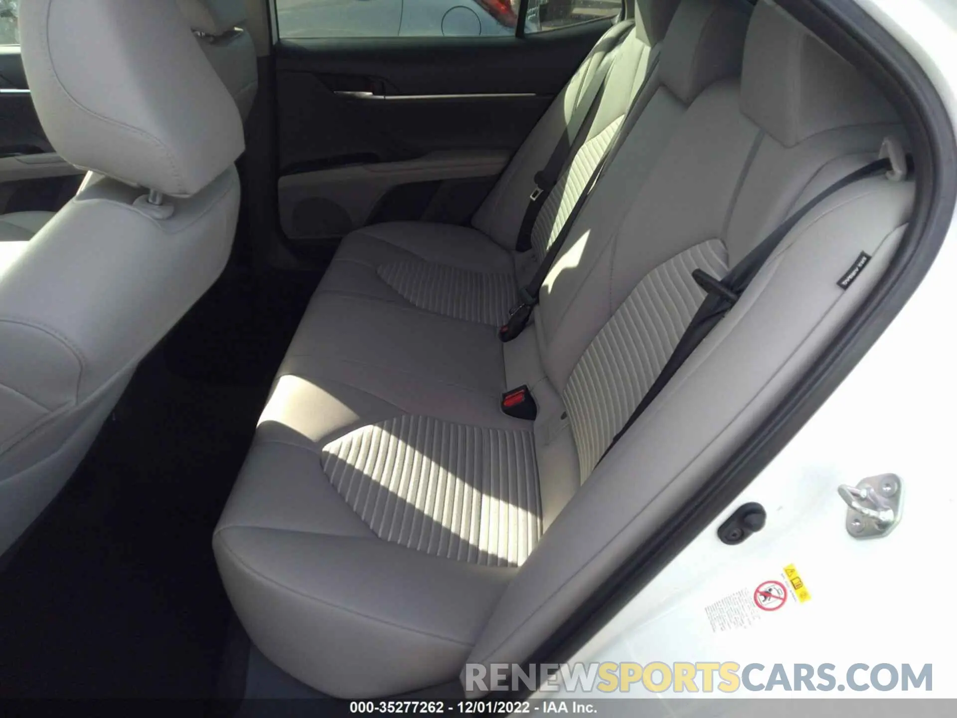 8 Photograph of a damaged car 4T1B11HK4KU703576 TOYOTA CAMRY 2019