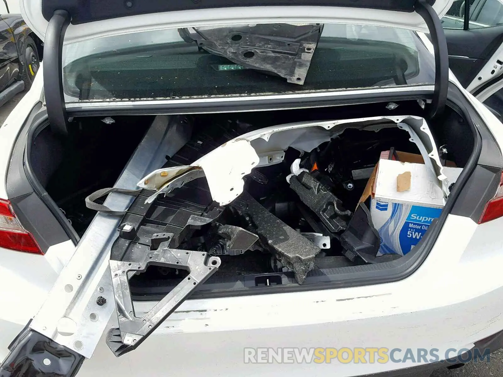 9 Photograph of a damaged car 4T1B11HK4KU709992 TOYOTA CAMRY 2019