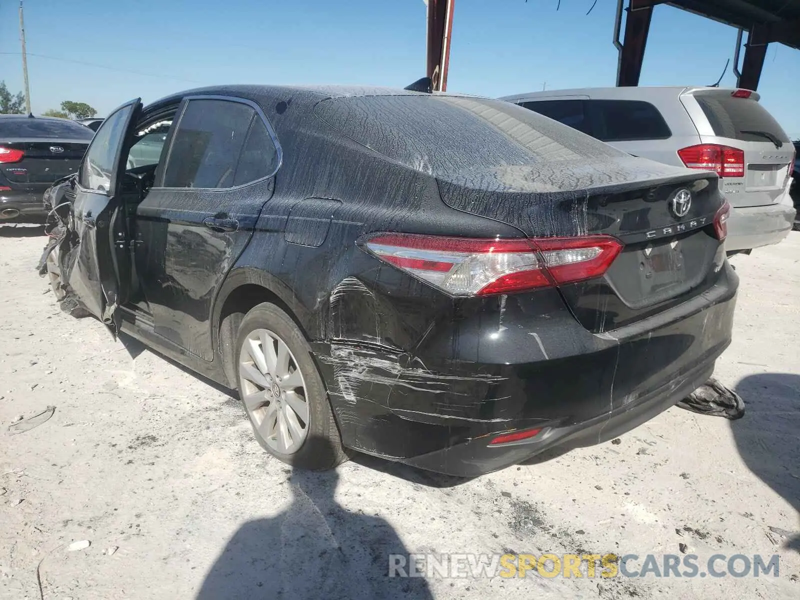 3 Photograph of a damaged car 4T1B11HK4KU712729 TOYOTA CAMRY 2019