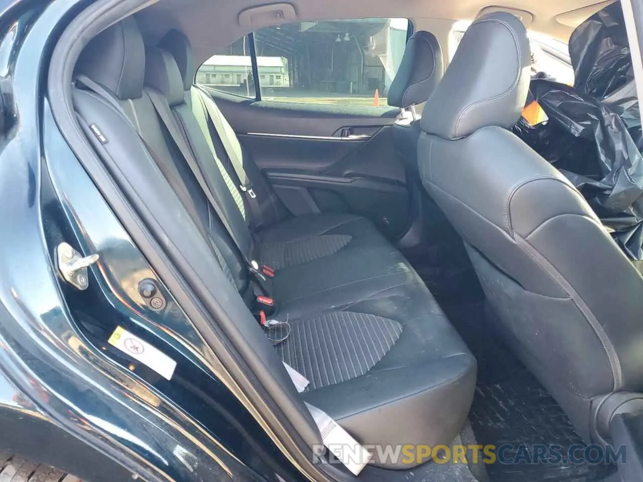 10 Photograph of a damaged car 4T1B11HK4KU721088 TOYOTA CAMRY 2019