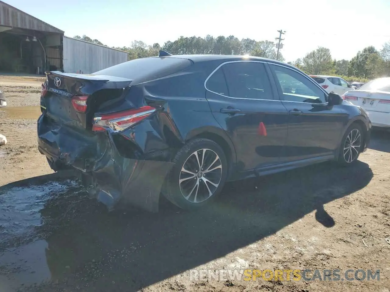3 Photograph of a damaged car 4T1B11HK4KU721088 TOYOTA CAMRY 2019