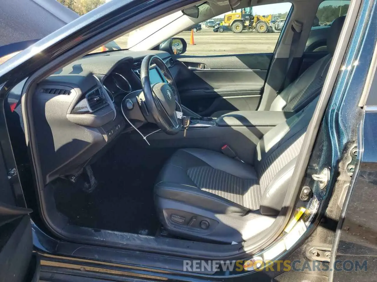 7 Photograph of a damaged car 4T1B11HK4KU721088 TOYOTA CAMRY 2019