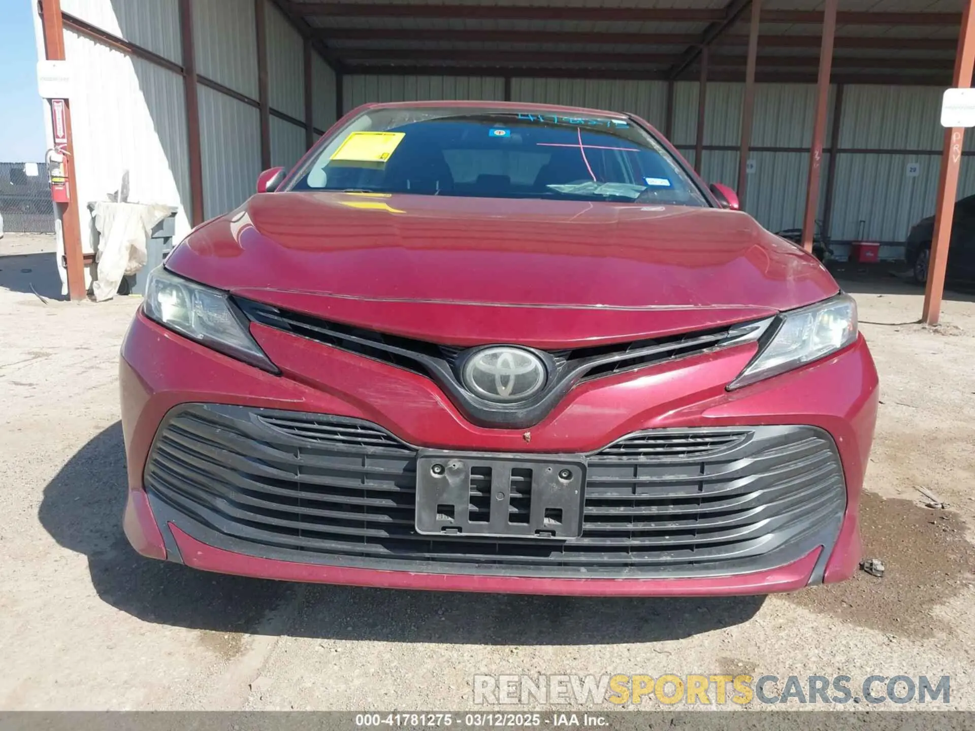 12 Фотография поврежденного автомобиля 4T1B11HK4KU725075 TOYOTA CAMRY 2019