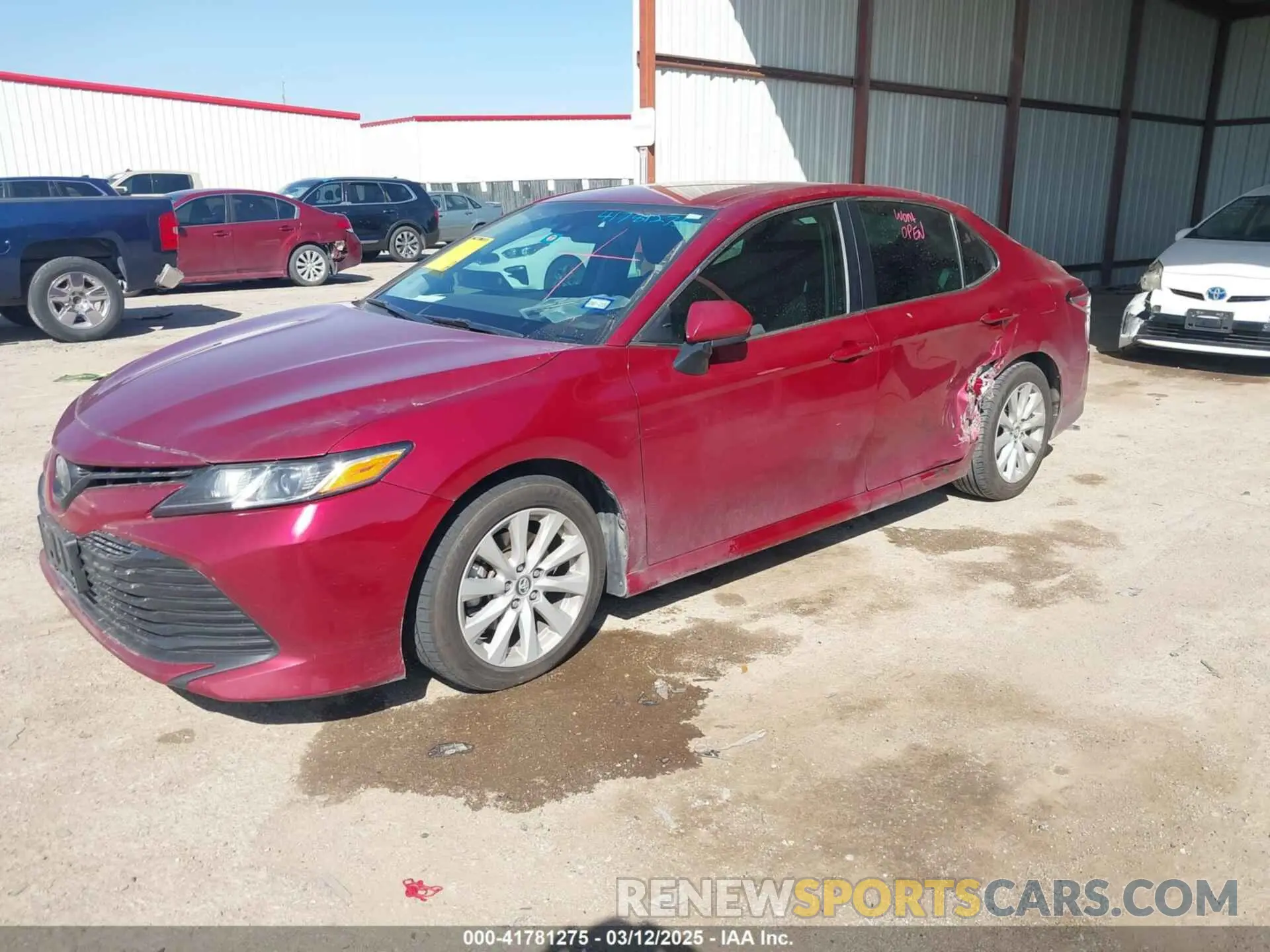 2 Фотография поврежденного автомобиля 4T1B11HK4KU725075 TOYOTA CAMRY 2019