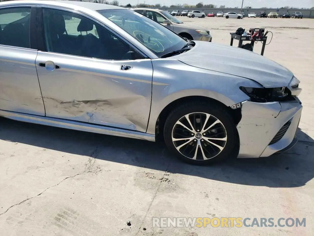 9 Photograph of a damaged car 4T1B11HK4KU725366 TOYOTA CAMRY 2019