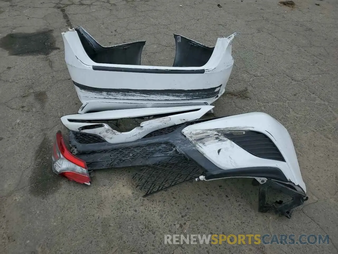 12 Фотография поврежденного автомобиля 4T1B11HK4KU727120 TOYOTA CAMRY 2019