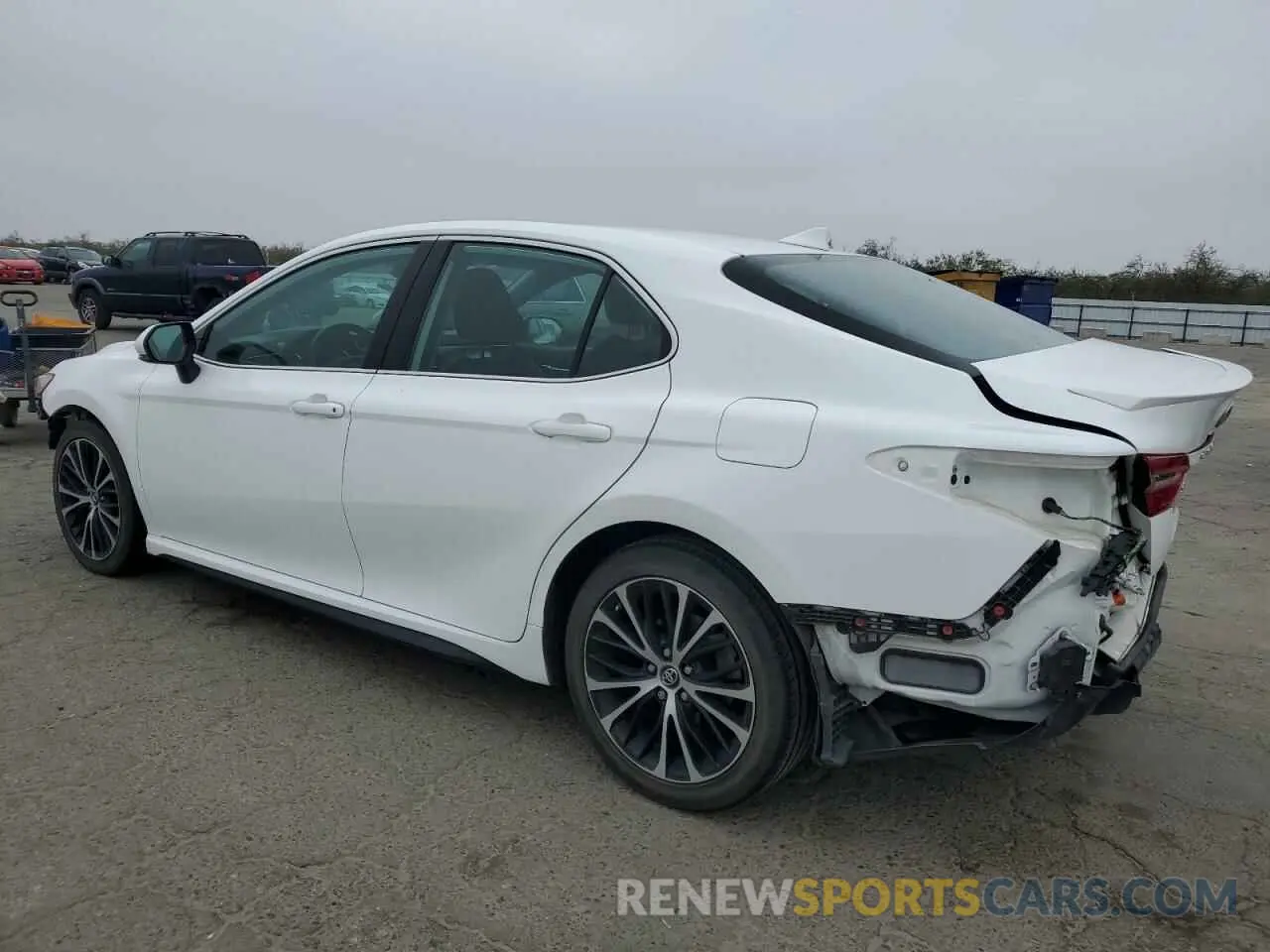 2 Фотография поврежденного автомобиля 4T1B11HK4KU727120 TOYOTA CAMRY 2019