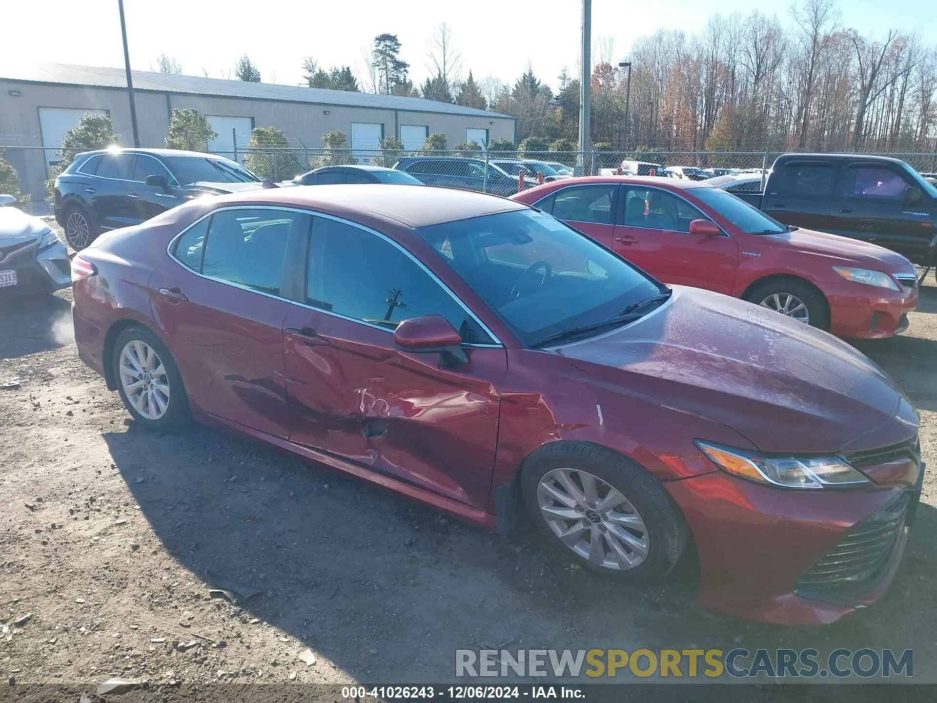 1 Photograph of a damaged car 4T1B11HK4KU732804 TOYOTA CAMRY 2019