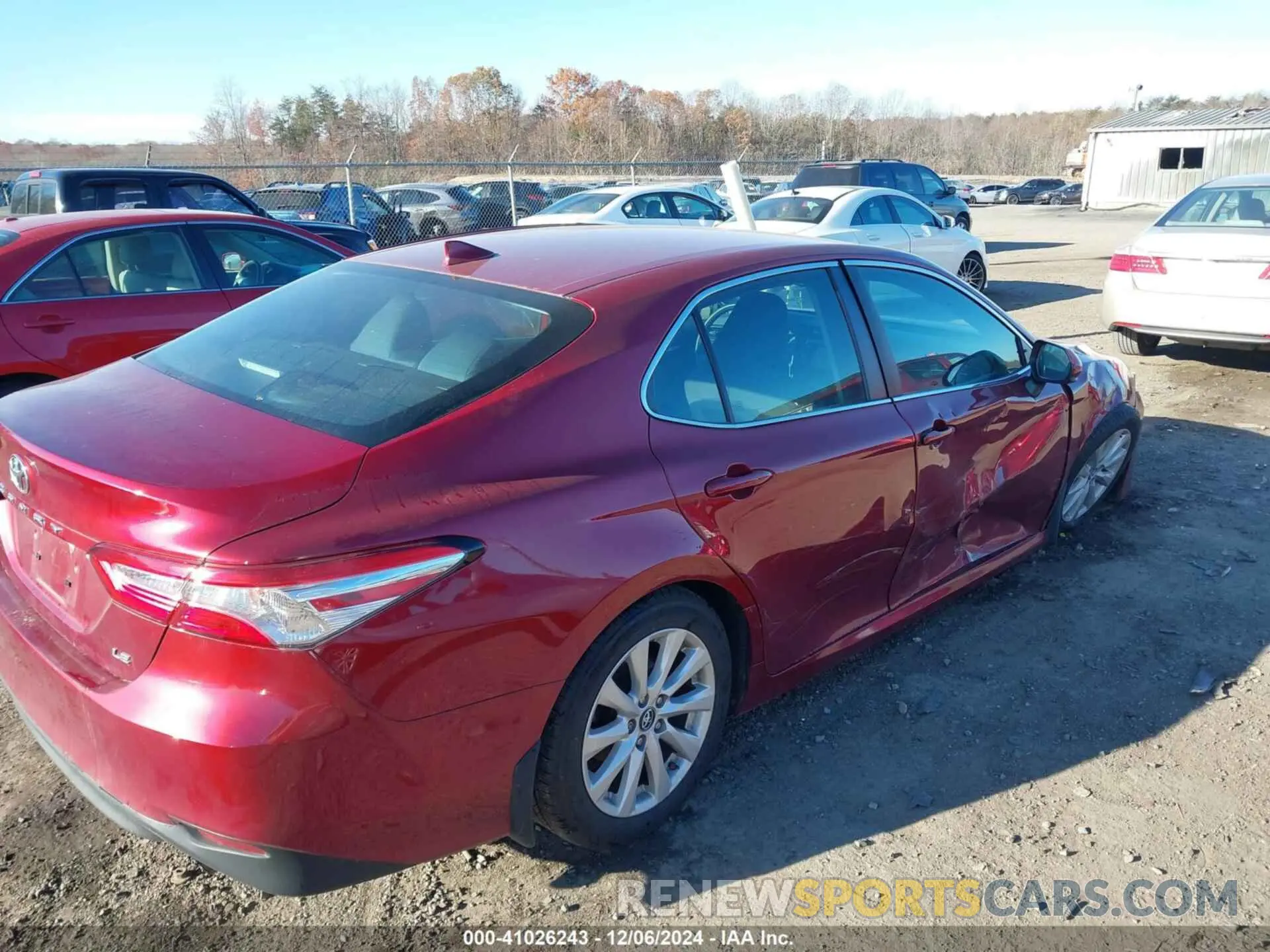 4 Photograph of a damaged car 4T1B11HK4KU732804 TOYOTA CAMRY 2019