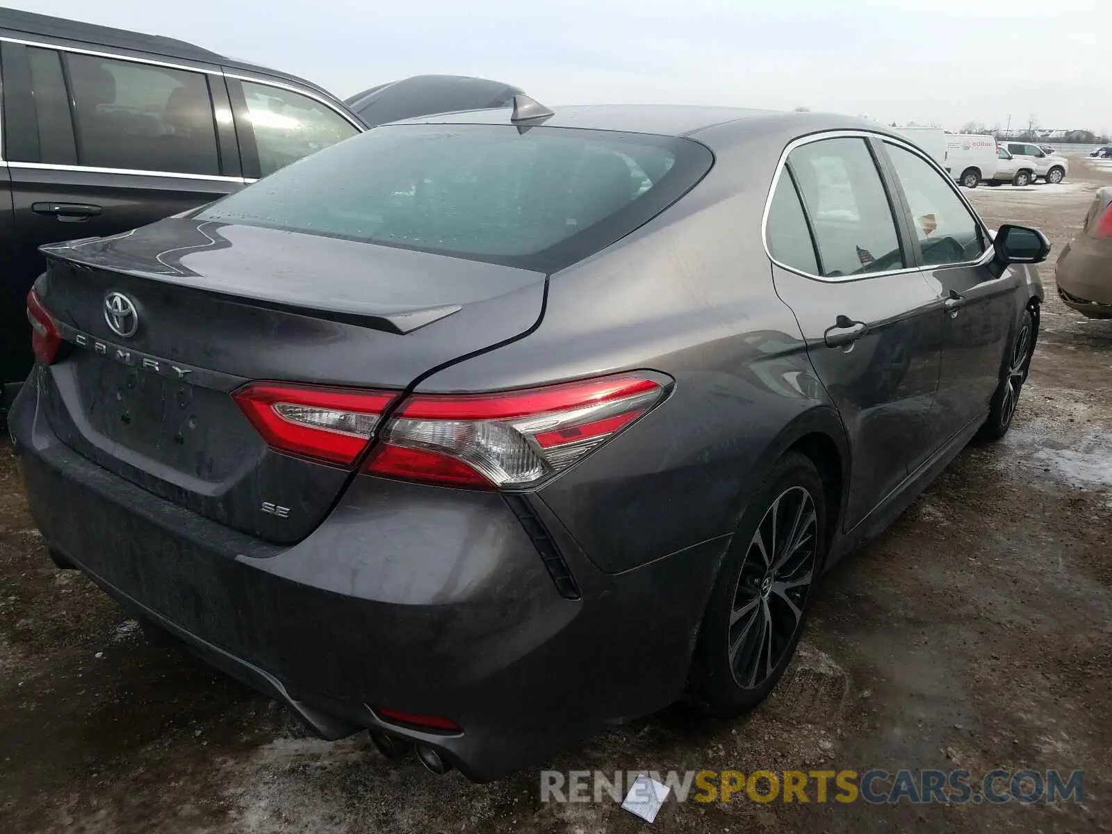 4 Photograph of a damaged car 4T1B11HK4KU743608 TOYOTA CAMRY 2019