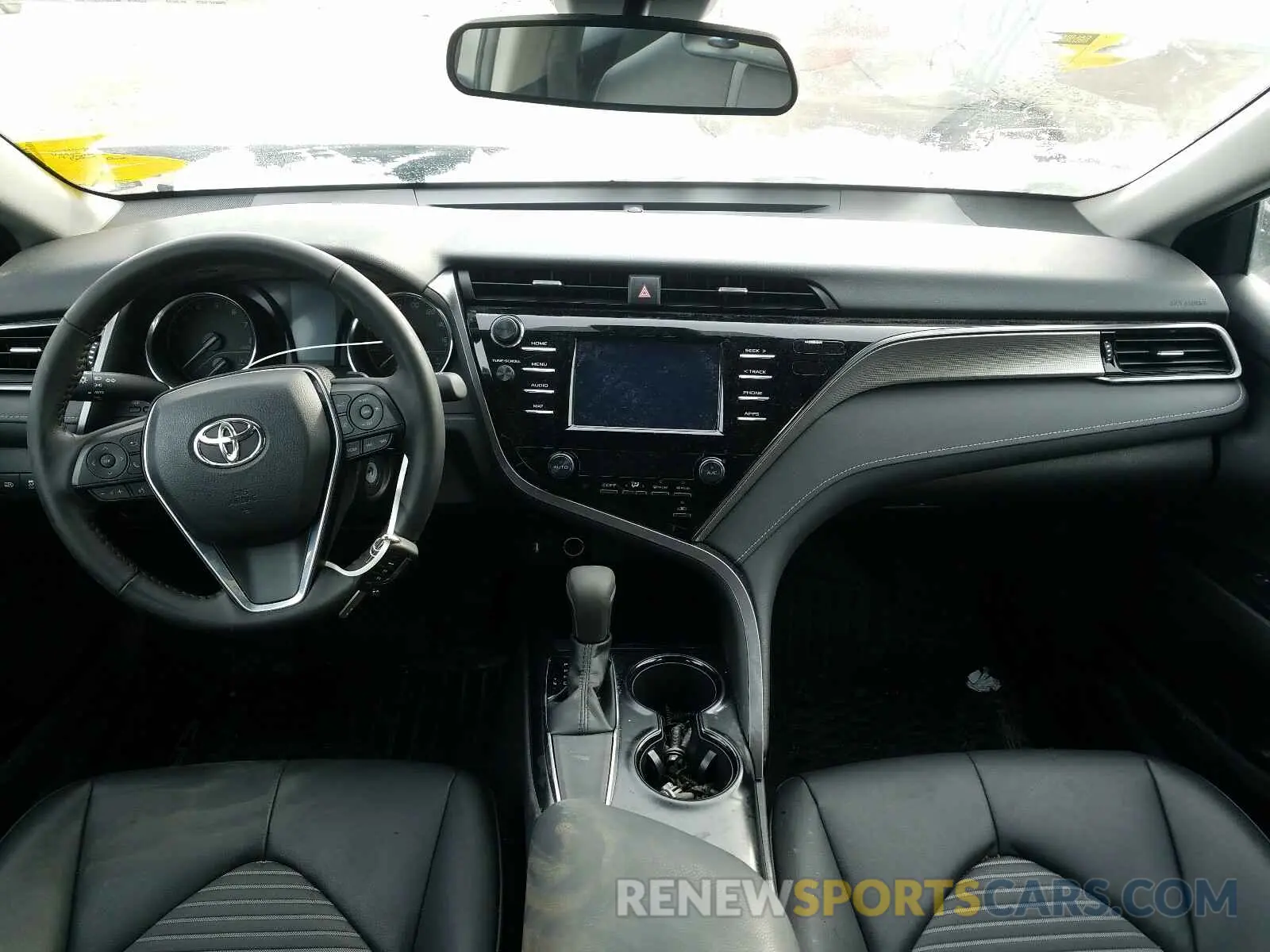 9 Photograph of a damaged car 4T1B11HK4KU743608 TOYOTA CAMRY 2019