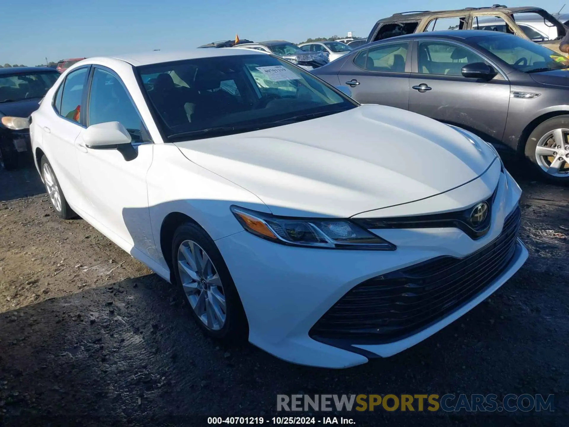 1 Photograph of a damaged car 4T1B11HK4KU744614 TOYOTA CAMRY 2019