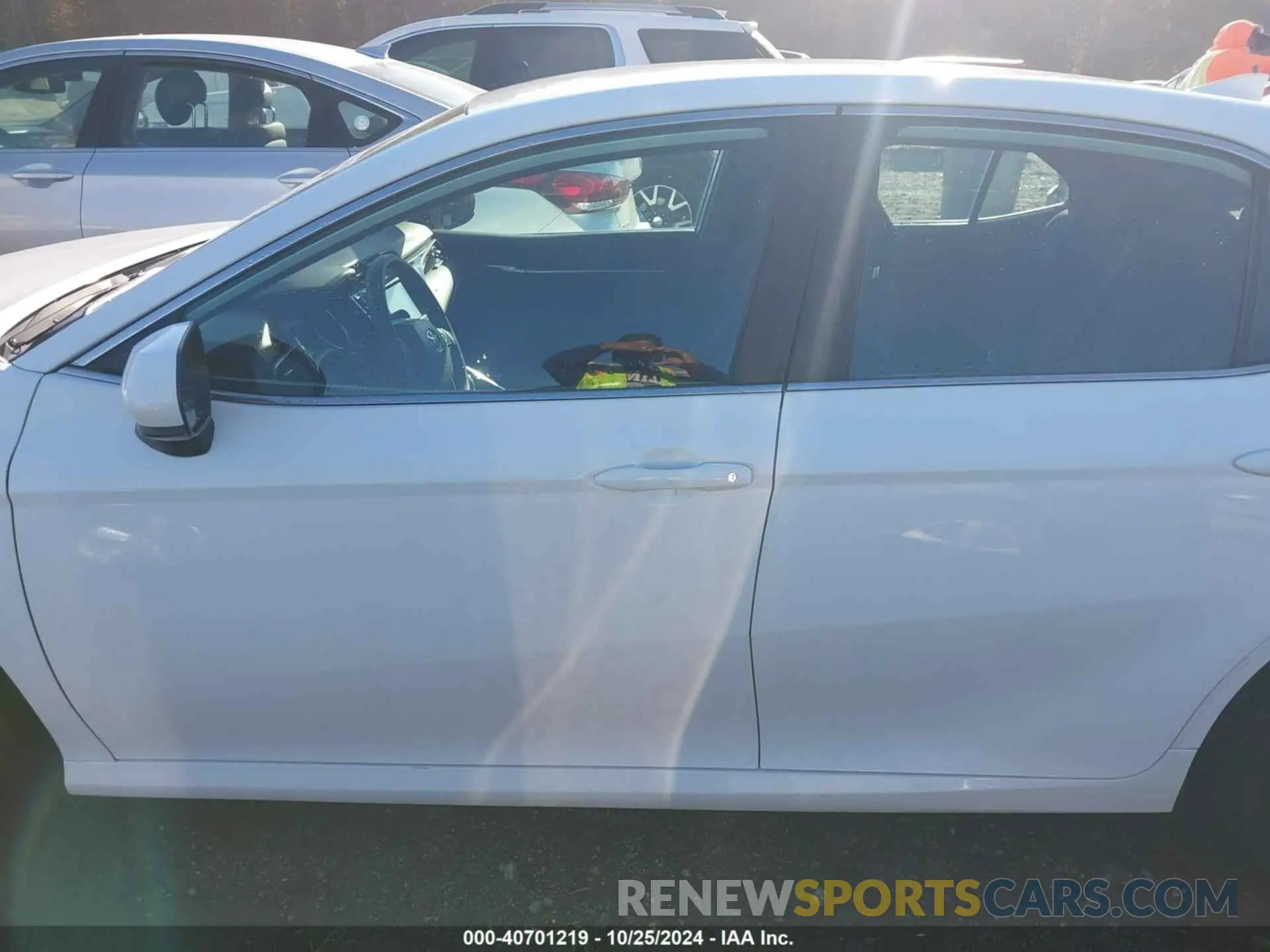 14 Photograph of a damaged car 4T1B11HK4KU744614 TOYOTA CAMRY 2019