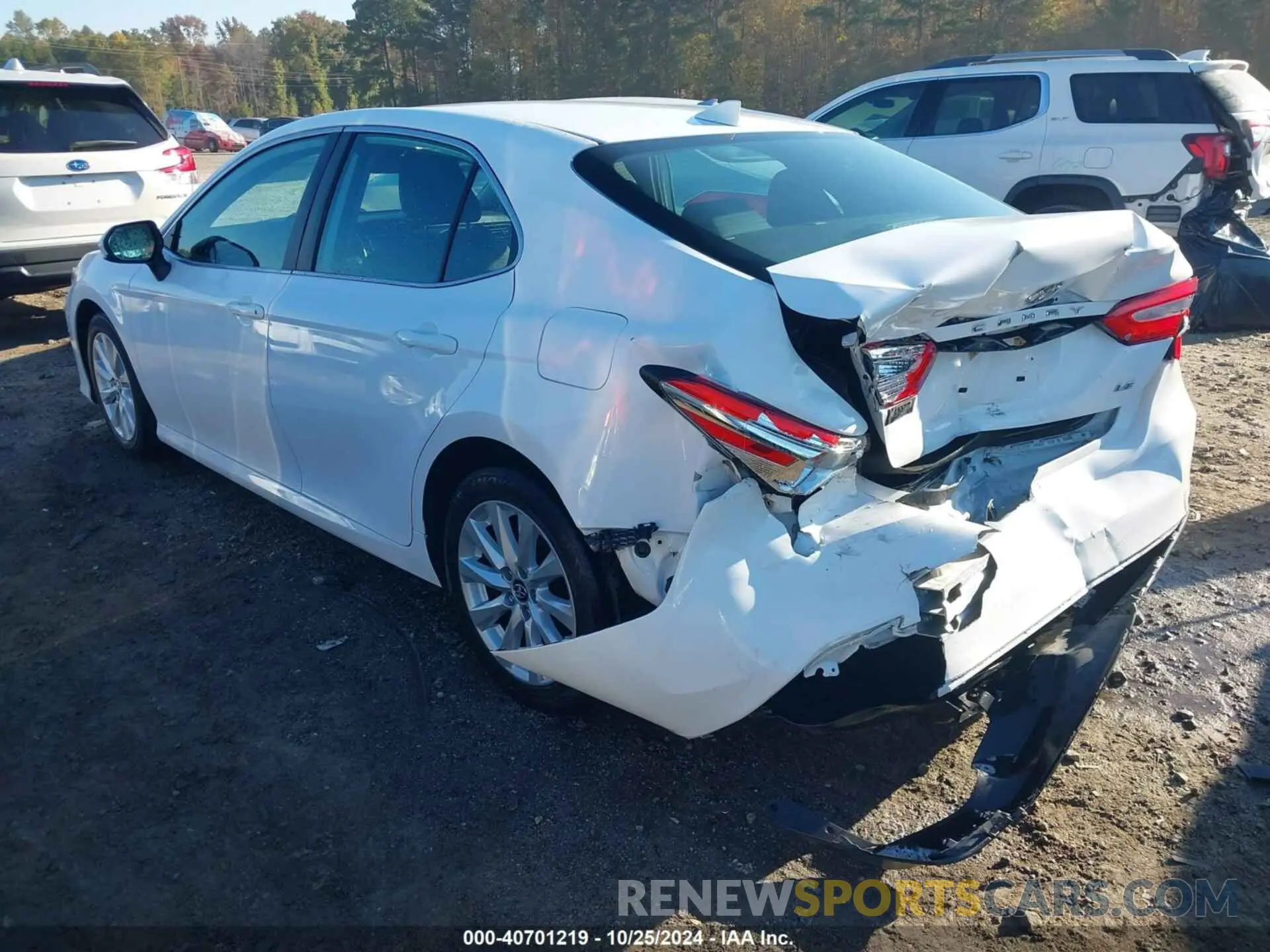 3 Photograph of a damaged car 4T1B11HK4KU744614 TOYOTA CAMRY 2019