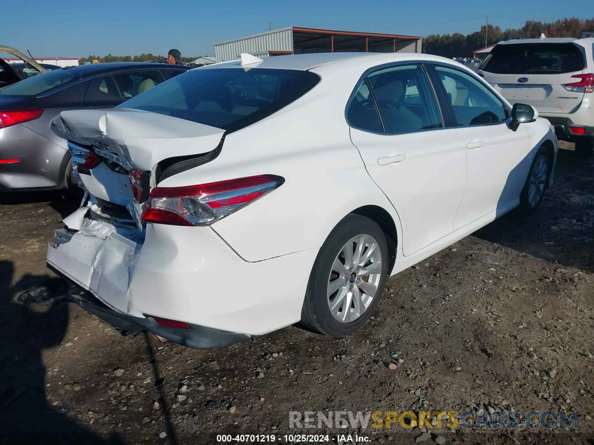 4 Photograph of a damaged car 4T1B11HK4KU744614 TOYOTA CAMRY 2019