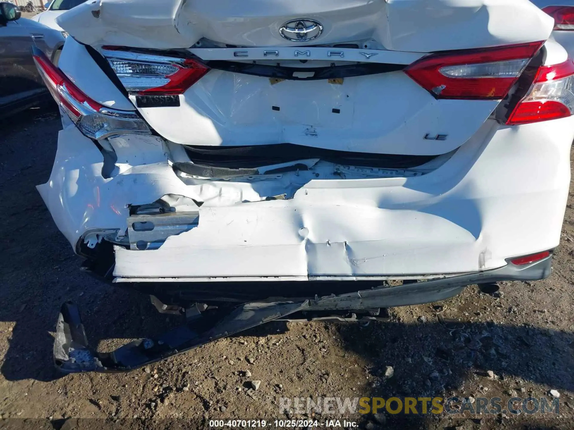 6 Photograph of a damaged car 4T1B11HK4KU744614 TOYOTA CAMRY 2019