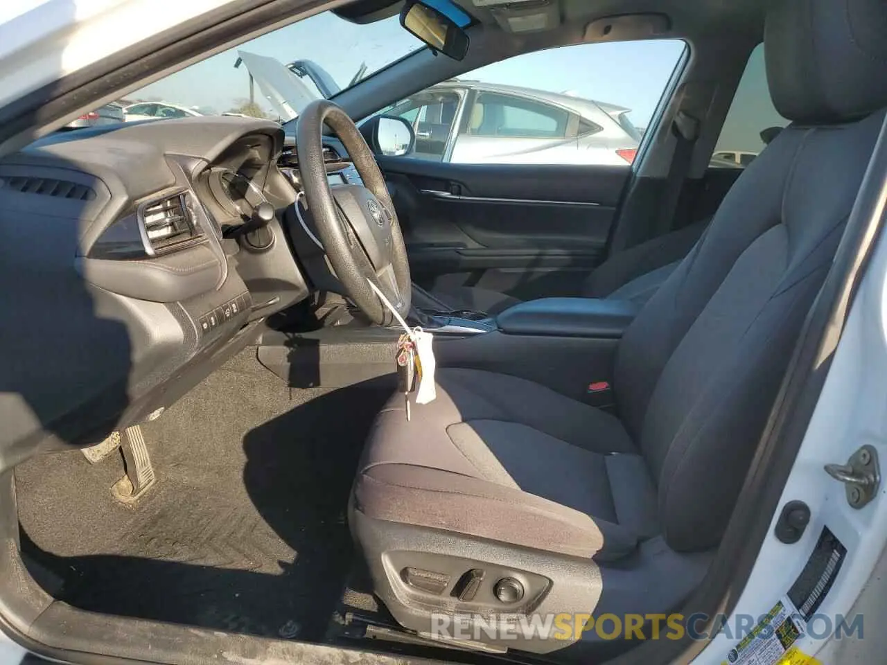 7 Photograph of a damaged car 4T1B11HK4KU751613 TOYOTA CAMRY 2019