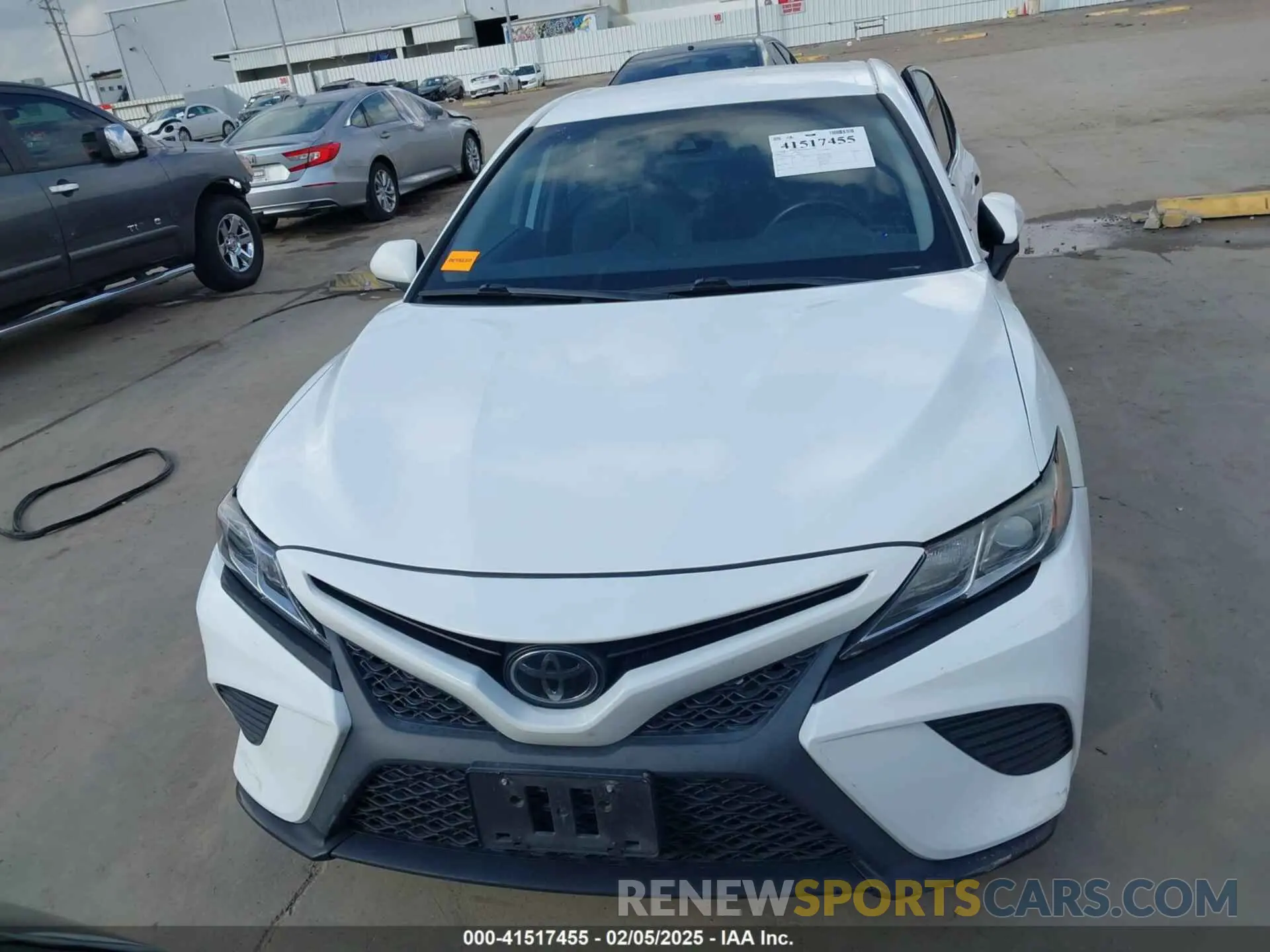 11 Фотография поврежденного автомобиля 4T1B11HK4KU757217 TOYOTA CAMRY 2019