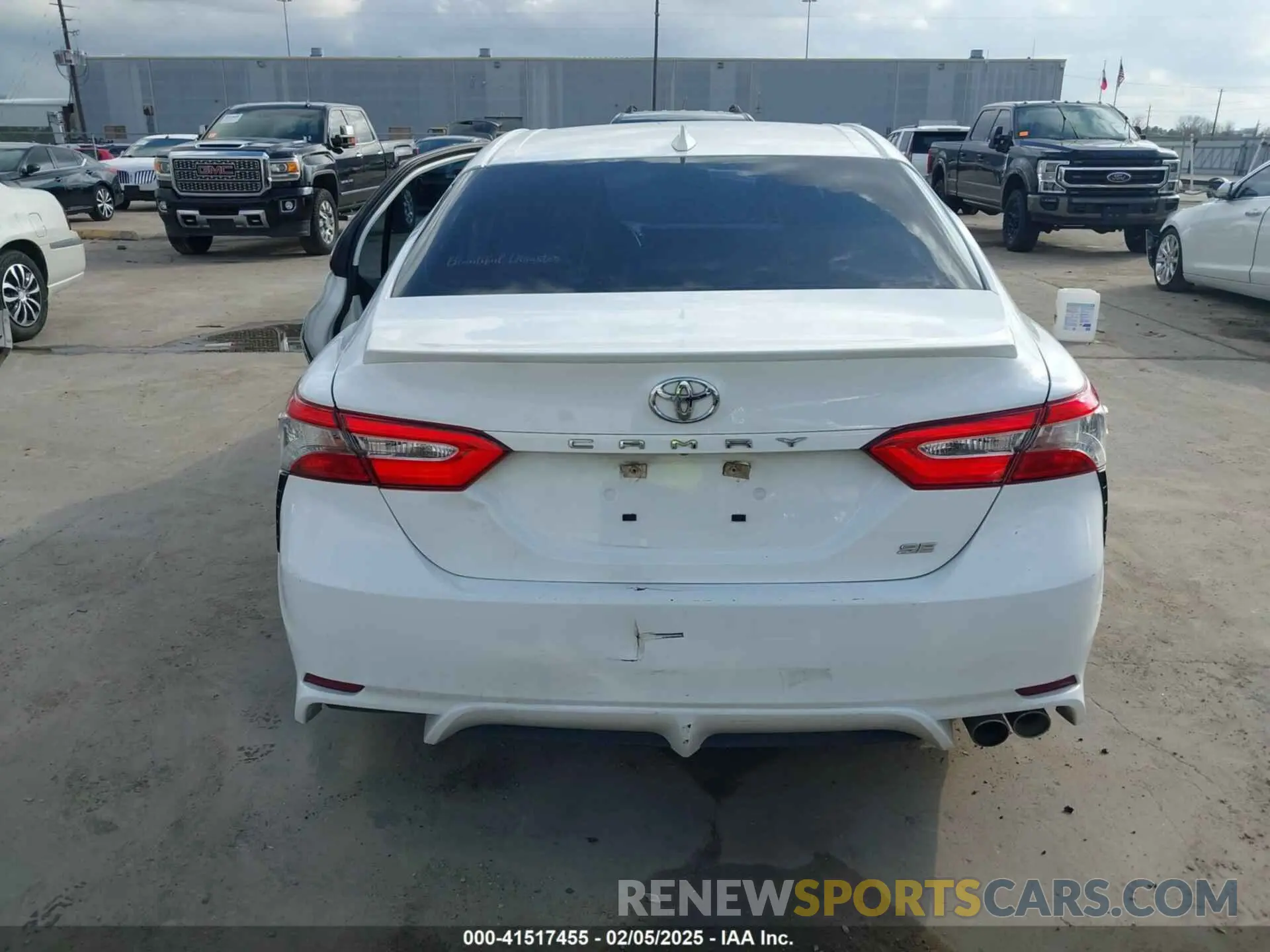 15 Фотография поврежденного автомобиля 4T1B11HK4KU757217 TOYOTA CAMRY 2019