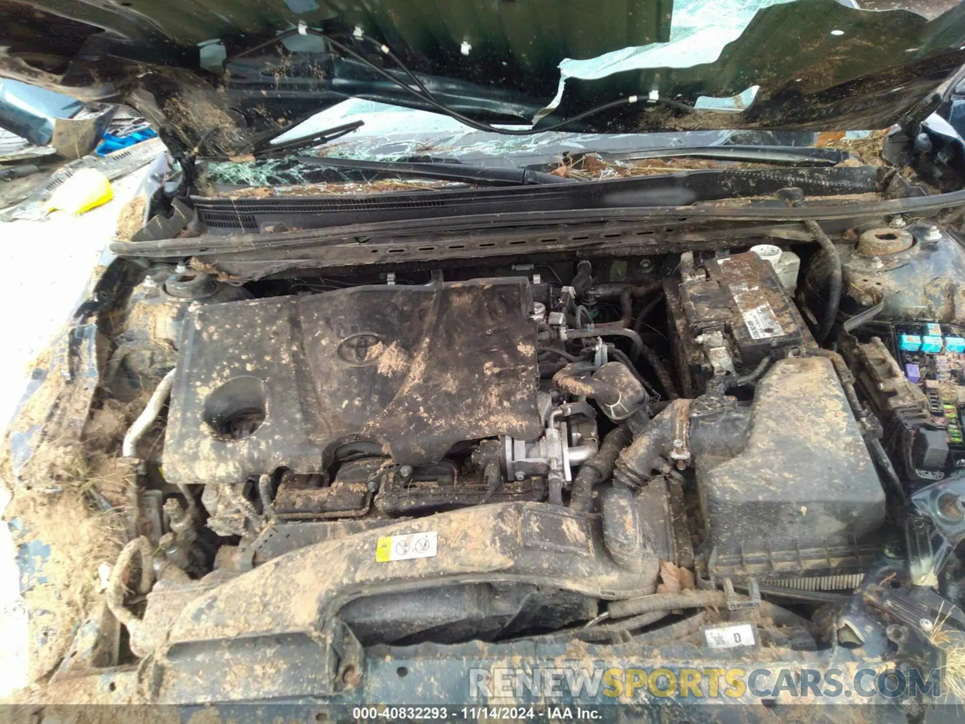 10 Photograph of a damaged car 4T1B11HK4KU760456 TOYOTA CAMRY 2019
