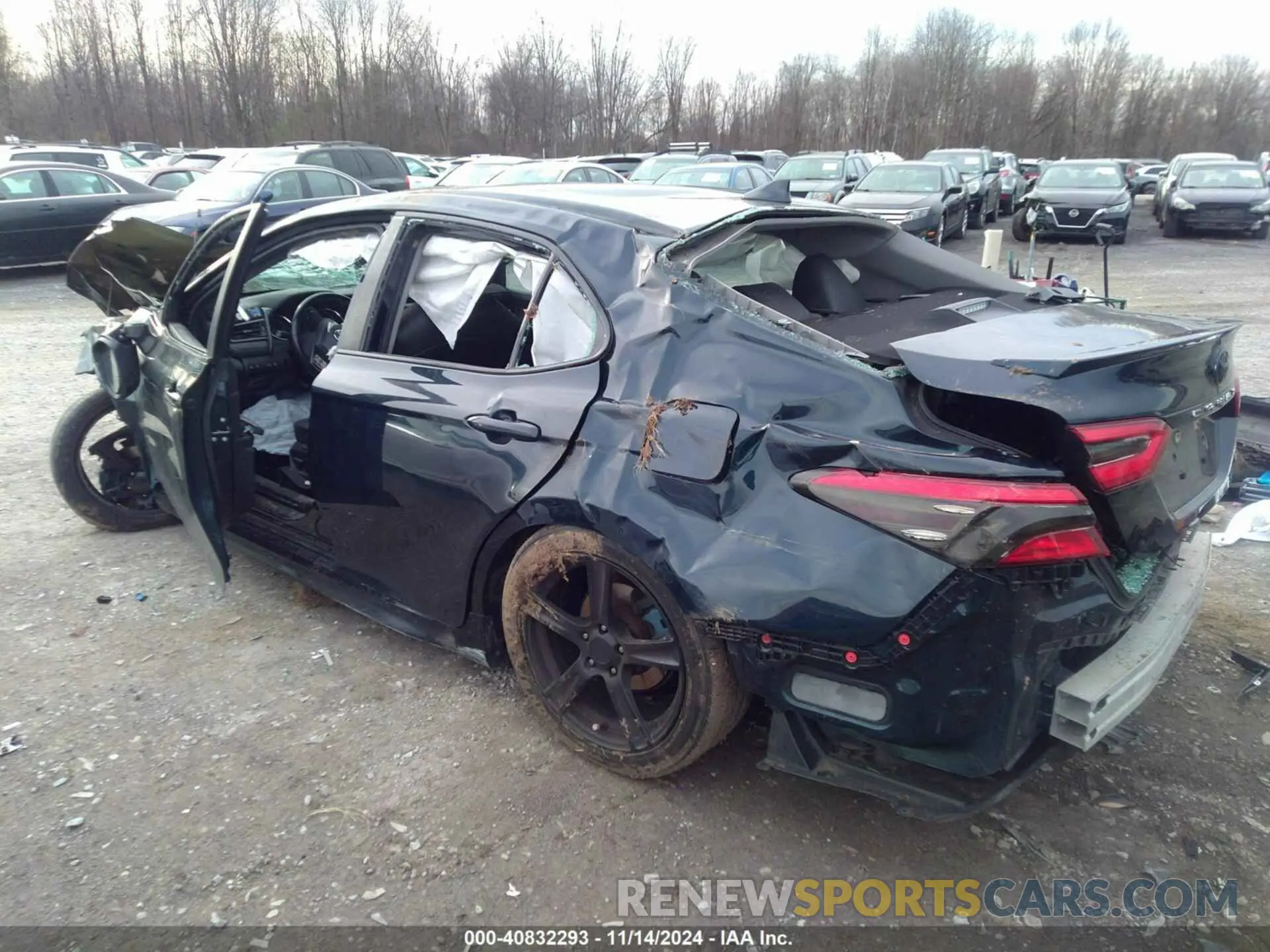 3 Photograph of a damaged car 4T1B11HK4KU760456 TOYOTA CAMRY 2019