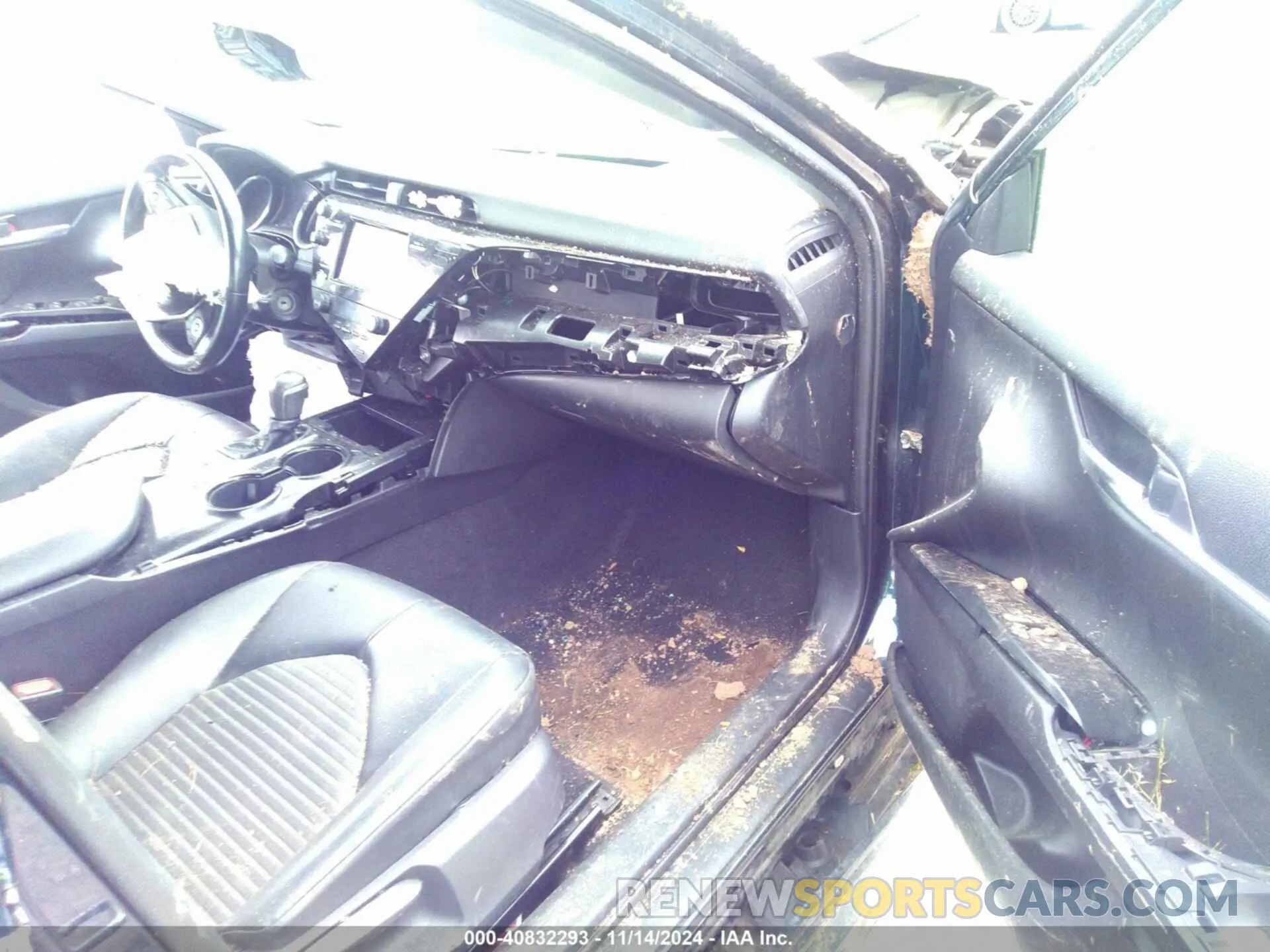 5 Photograph of a damaged car 4T1B11HK4KU760456 TOYOTA CAMRY 2019