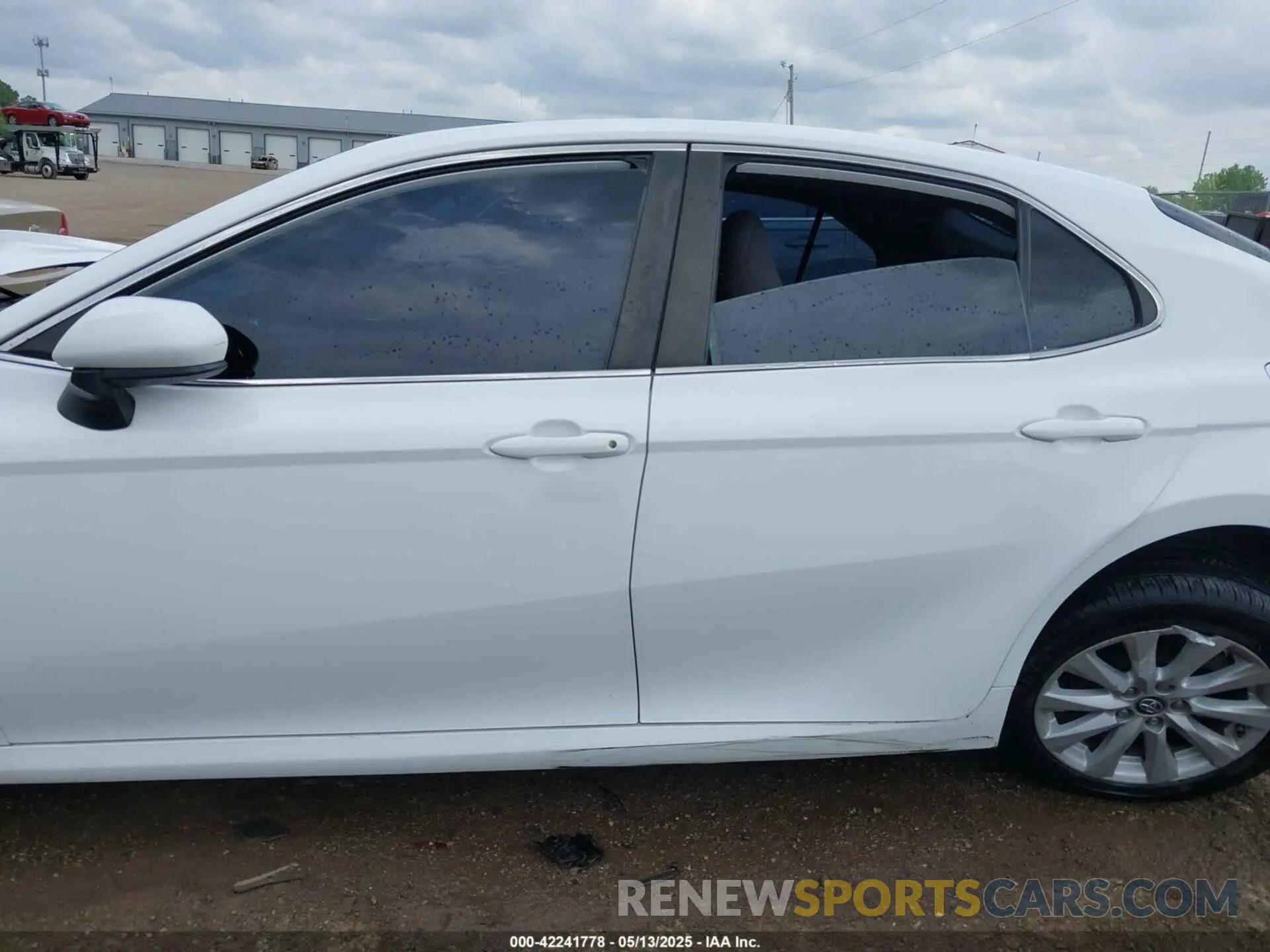 15 Фотография поврежденного автомобиля 4T1B11HK4KU765320 TOYOTA CAMRY 2019