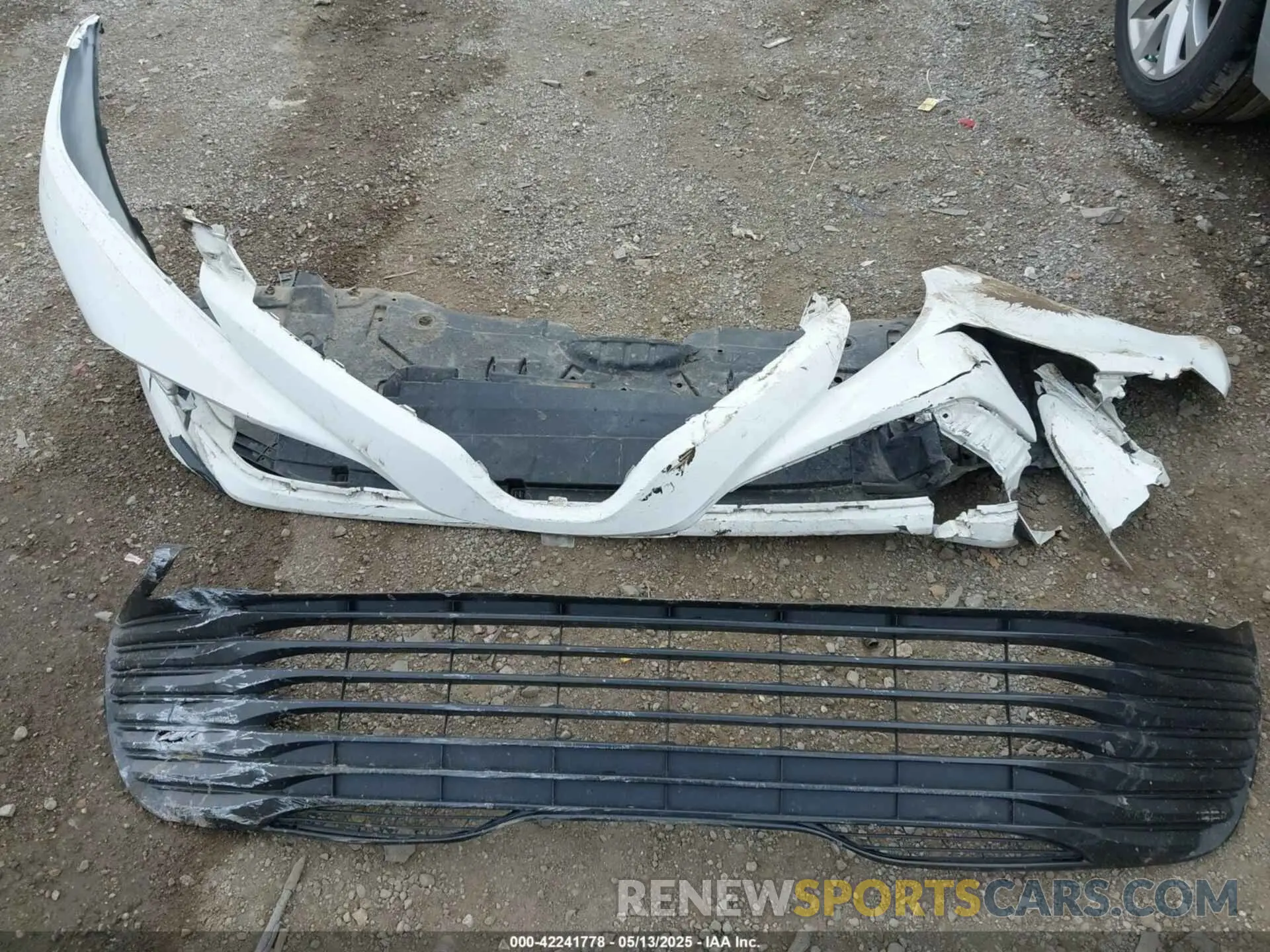 18 Фотография поврежденного автомобиля 4T1B11HK4KU765320 TOYOTA CAMRY 2019