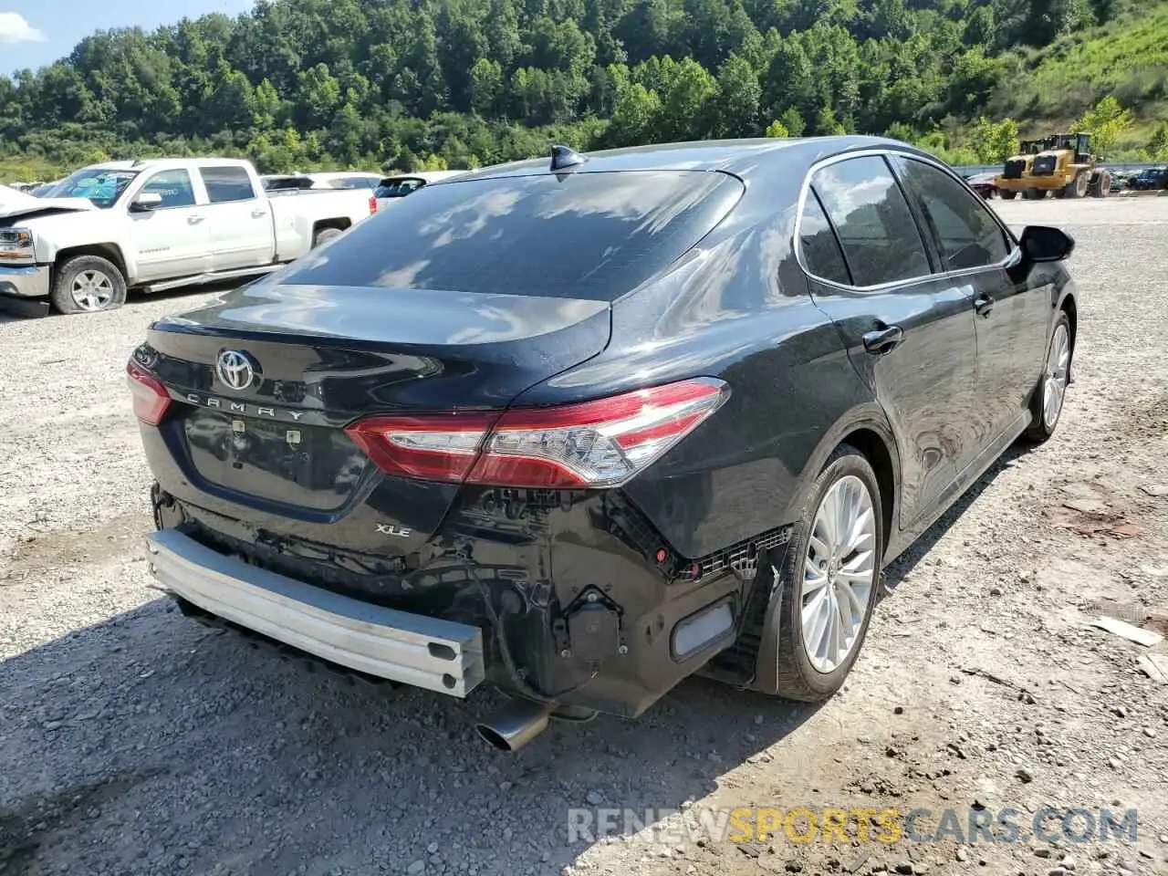 4 Photograph of a damaged car 4T1B11HK4KU765429 TOYOTA CAMRY 2019