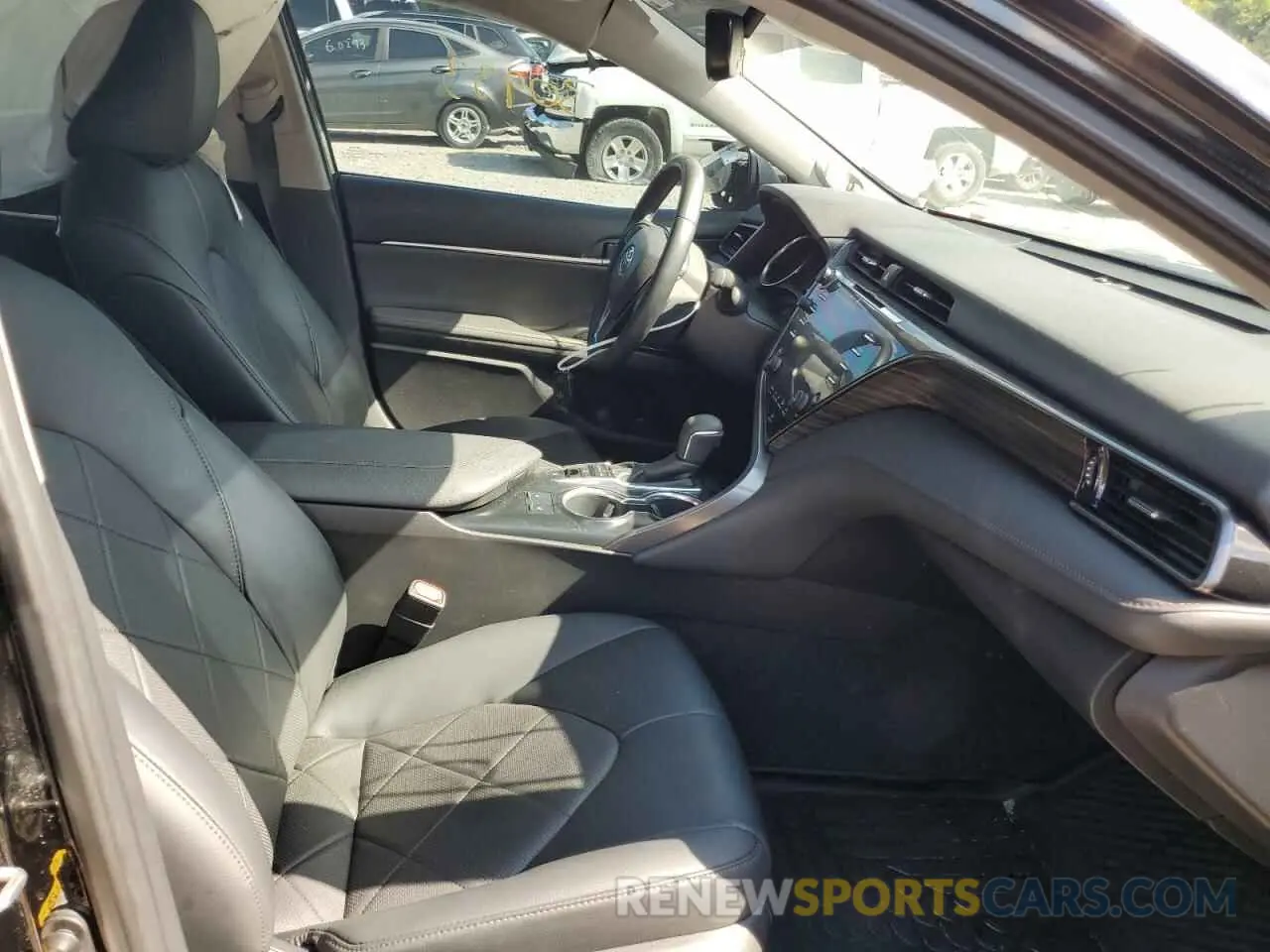 5 Photograph of a damaged car 4T1B11HK4KU765429 TOYOTA CAMRY 2019