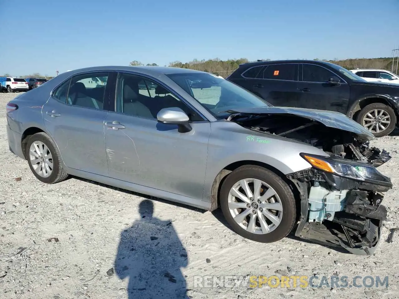4 Photograph of a damaged car 4T1B11HK4KU798852 TOYOTA CAMRY 2019