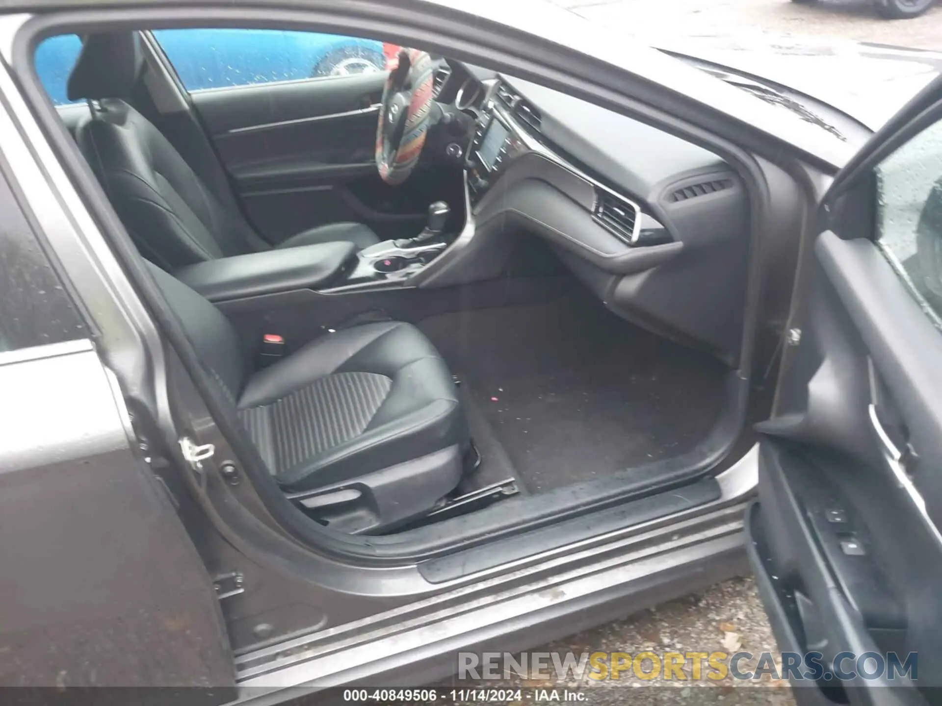 5 Photograph of a damaged car 4T1B11HK4KU798866 TOYOTA CAMRY 2019